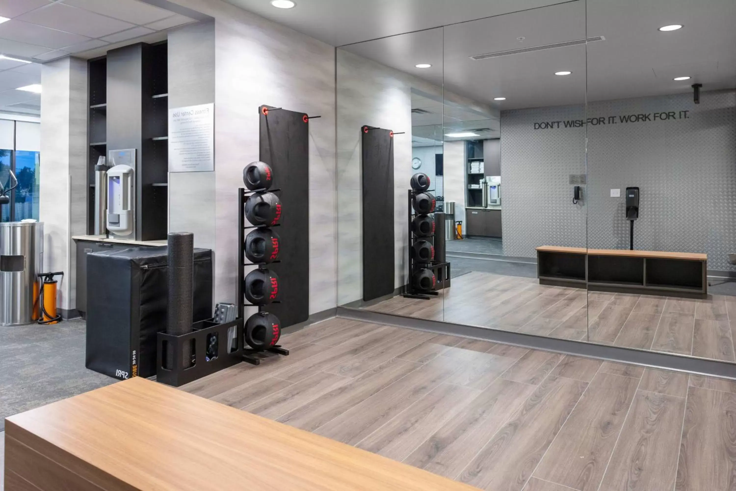 Fitness centre/facilities in Fairfield by Marriott Inn & Suites Medford