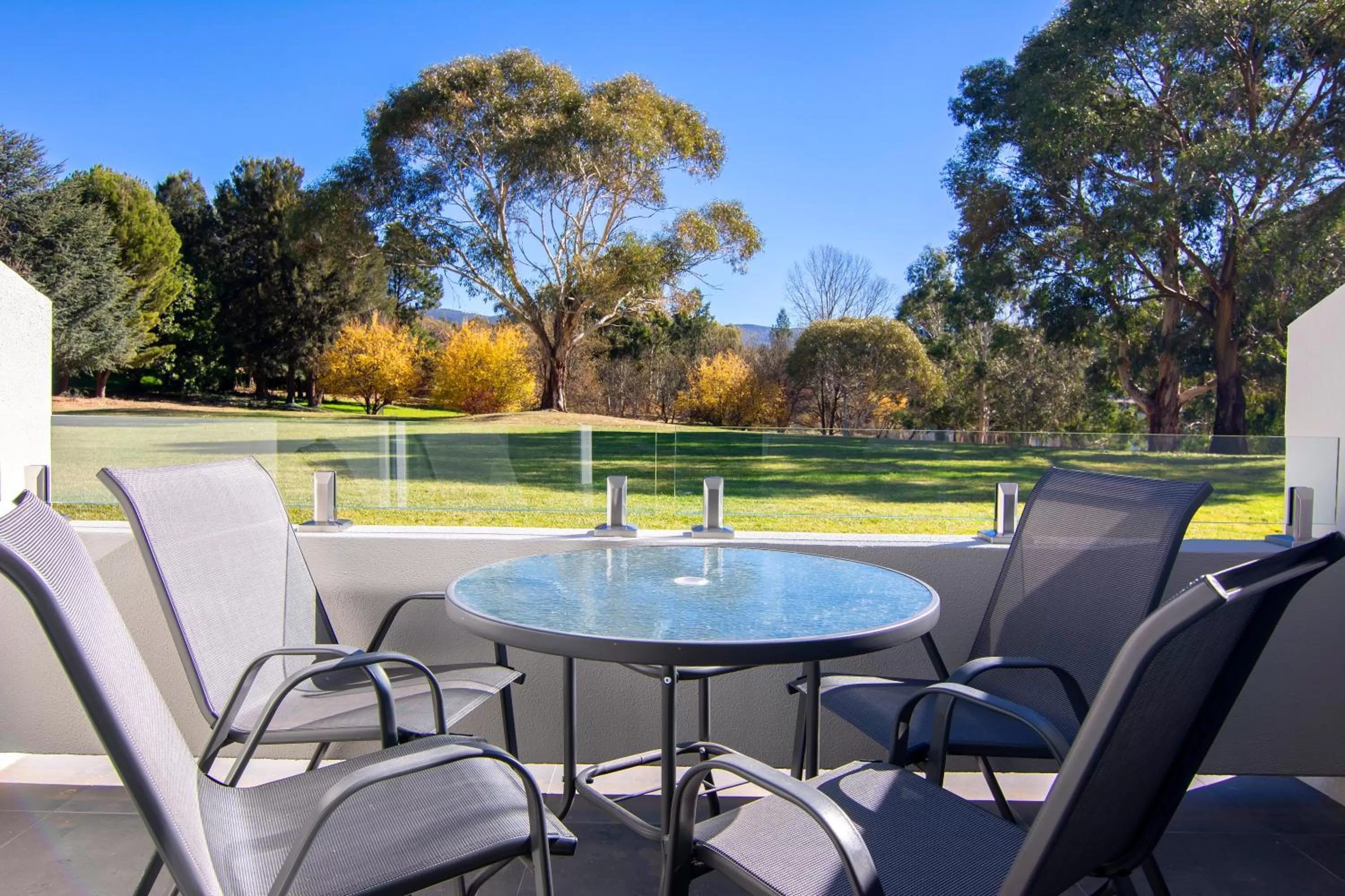 Patio in Horizons Lake Jindabyne