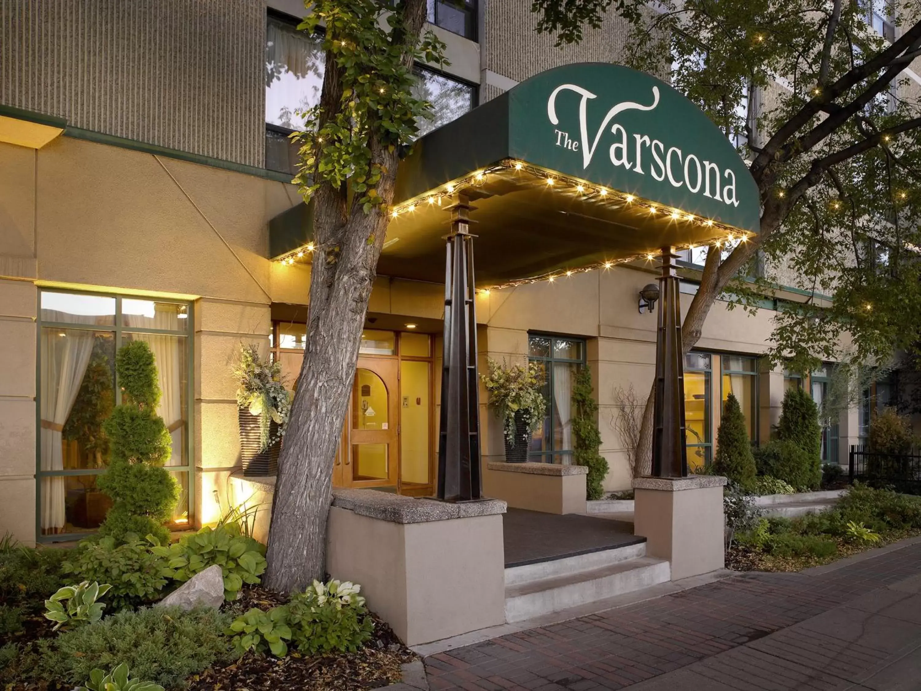 Facade/entrance in Varscona Hotel on Whyte