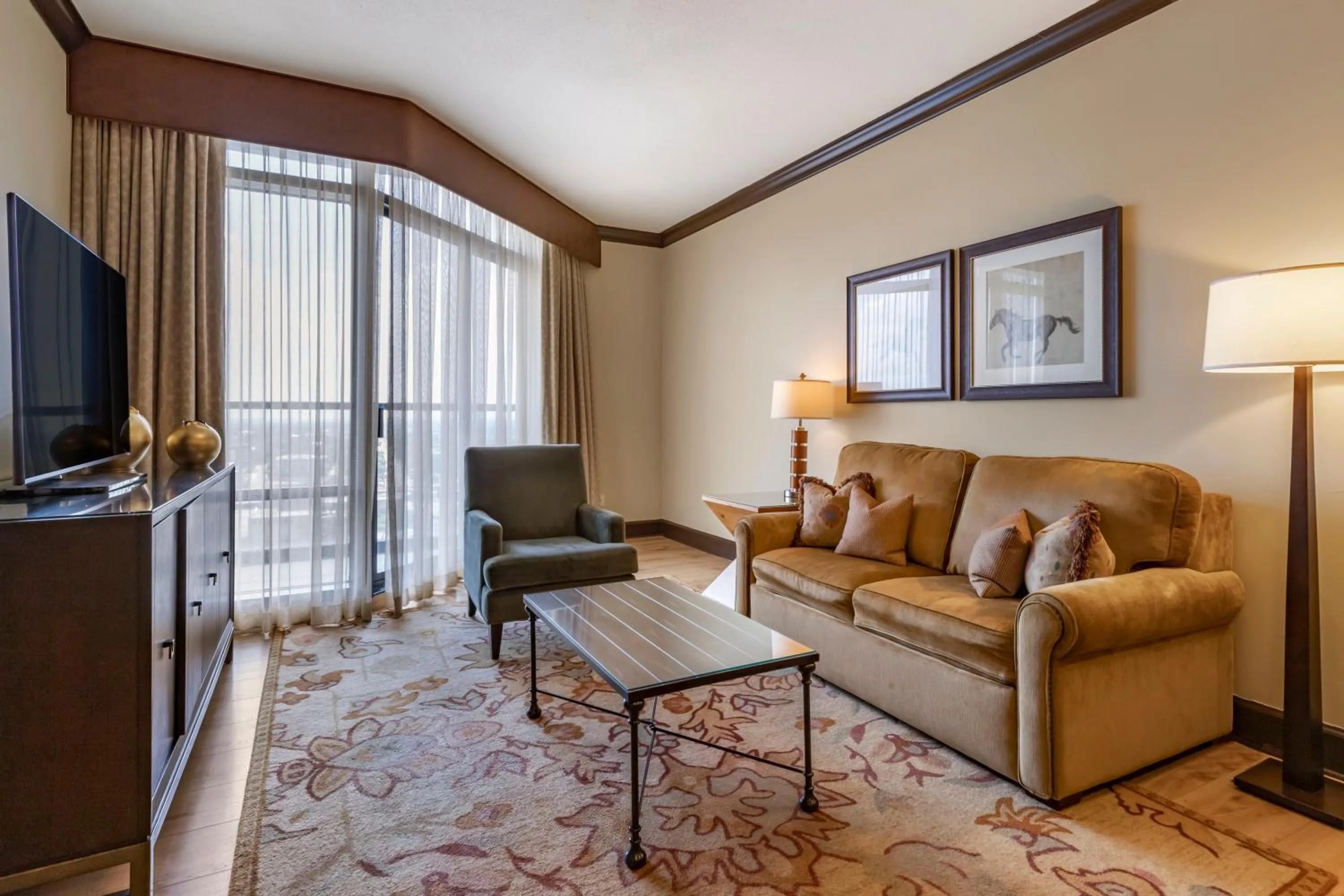 Photo of the whole room in Omni Austin Hotel Downtown