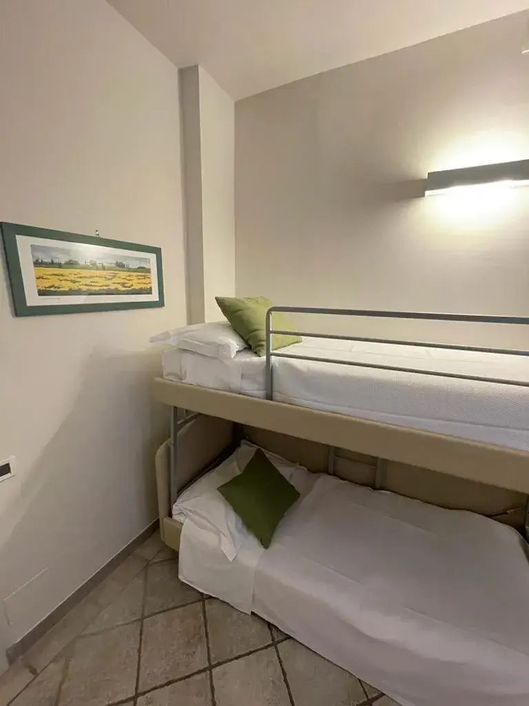 Bed, Bunk Bed in Hotel Le Colline