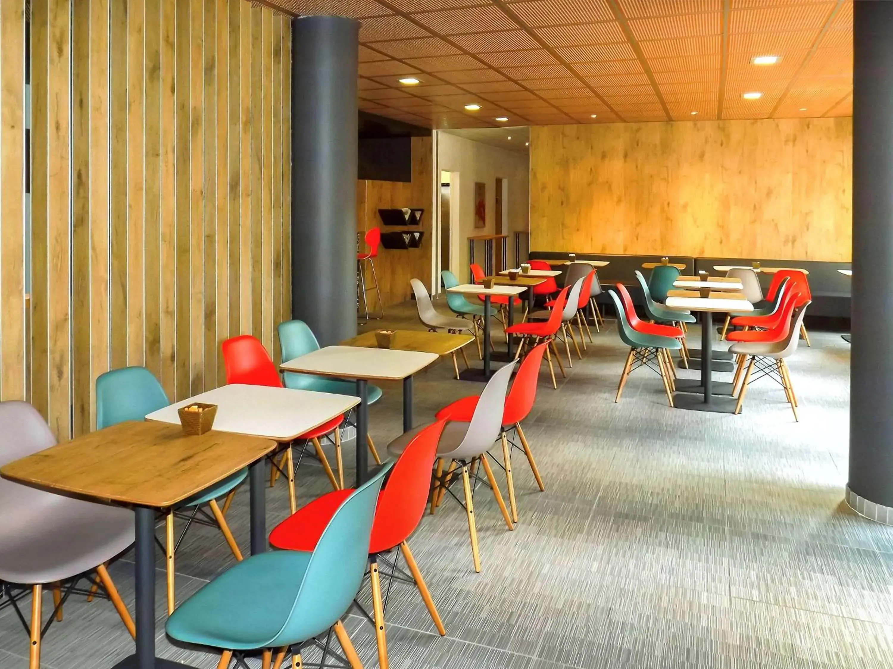 Restaurant/places to eat in ibis Avignon Centre Pont De L'Europe Restaurant/places to eat in ibis Avignon Centre Pont De L'Europe
