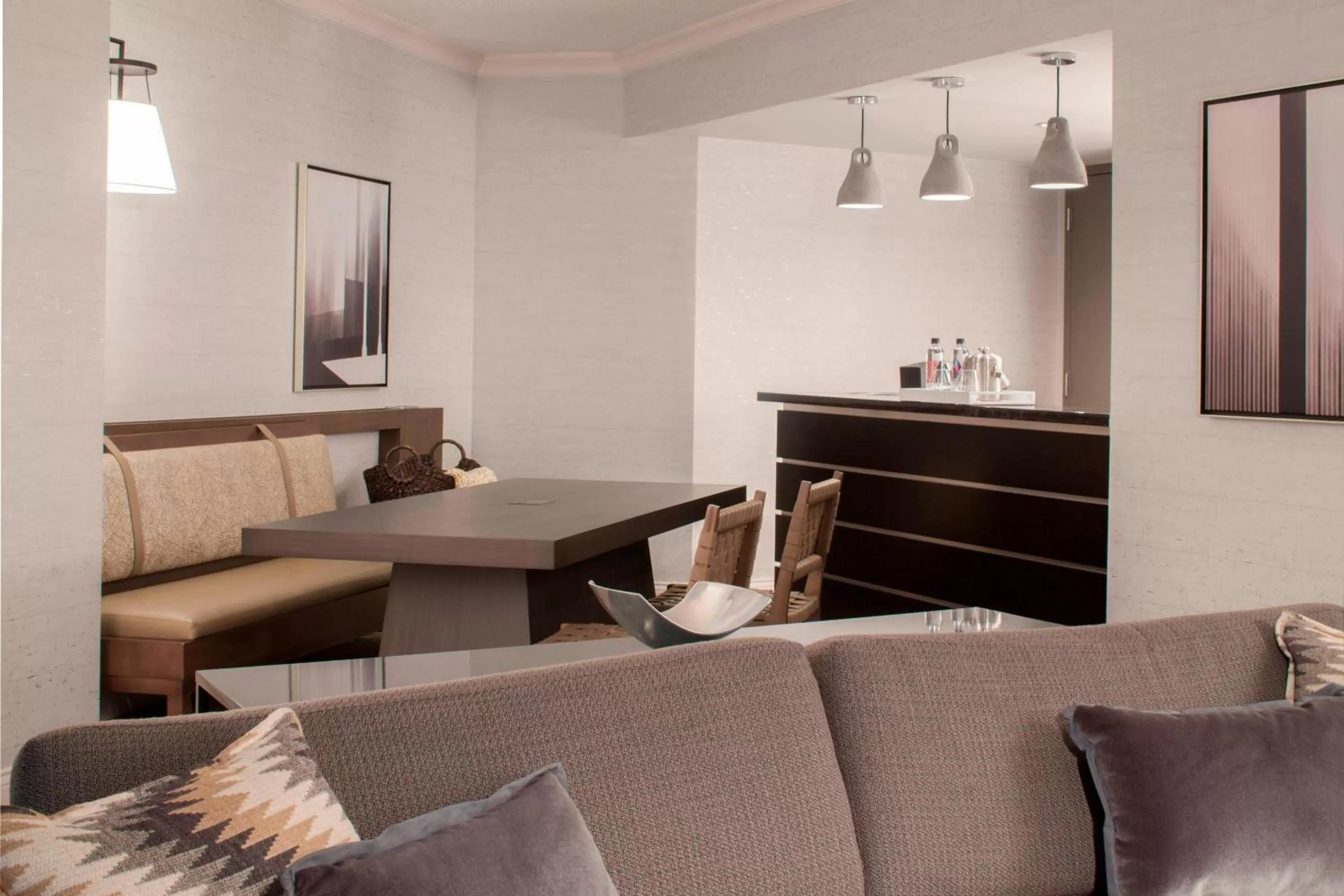 Photo of the whole room in Dallas Marriott Downtown