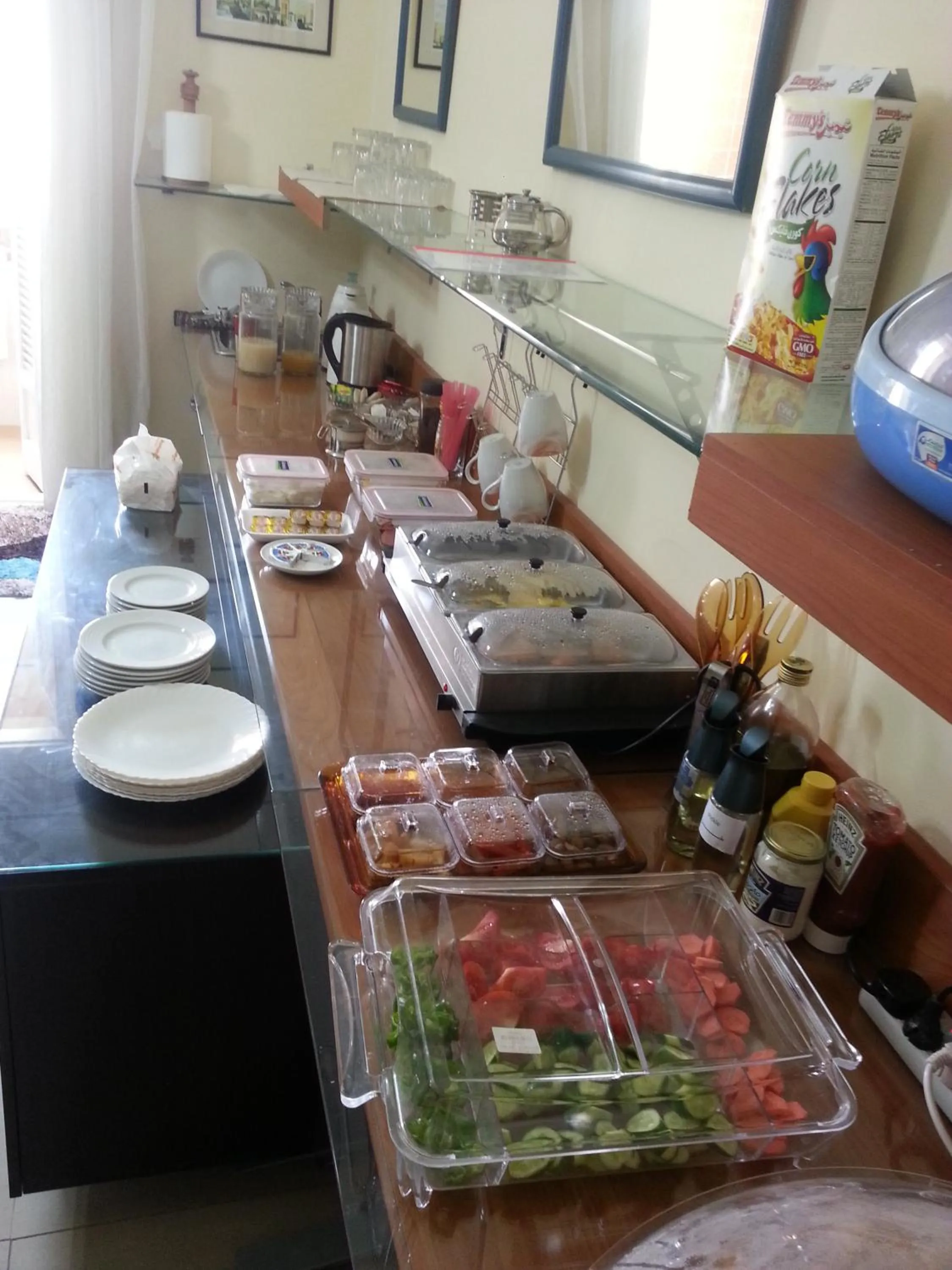 Restaurant/places to eat in Alexander The Great Hotel