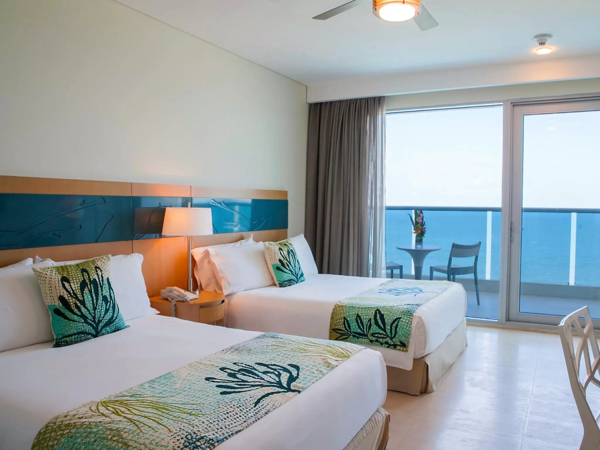 TV and multimedia, Bed in Las Americas Torre Del Mar