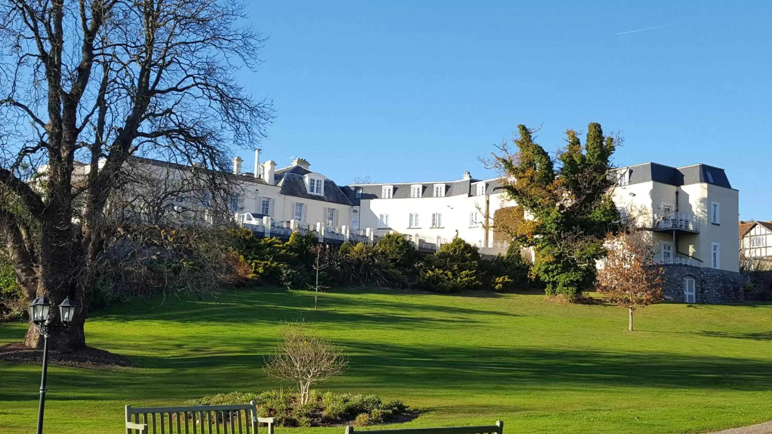 Garden, Property Building in Cliffden Hotel