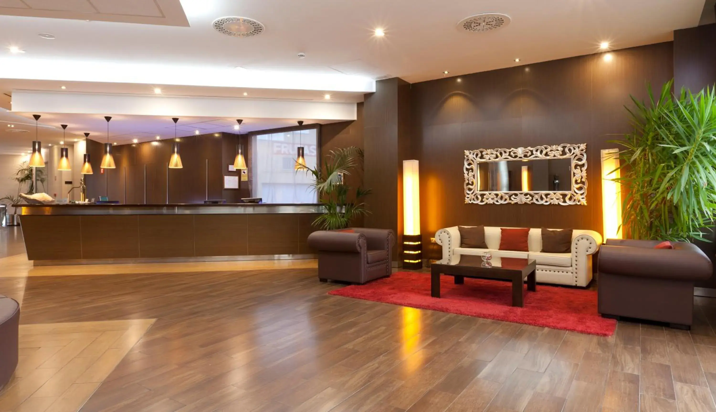 Lobby or reception, Lounge/Bar in Hotel Ciudad de Alcañiz