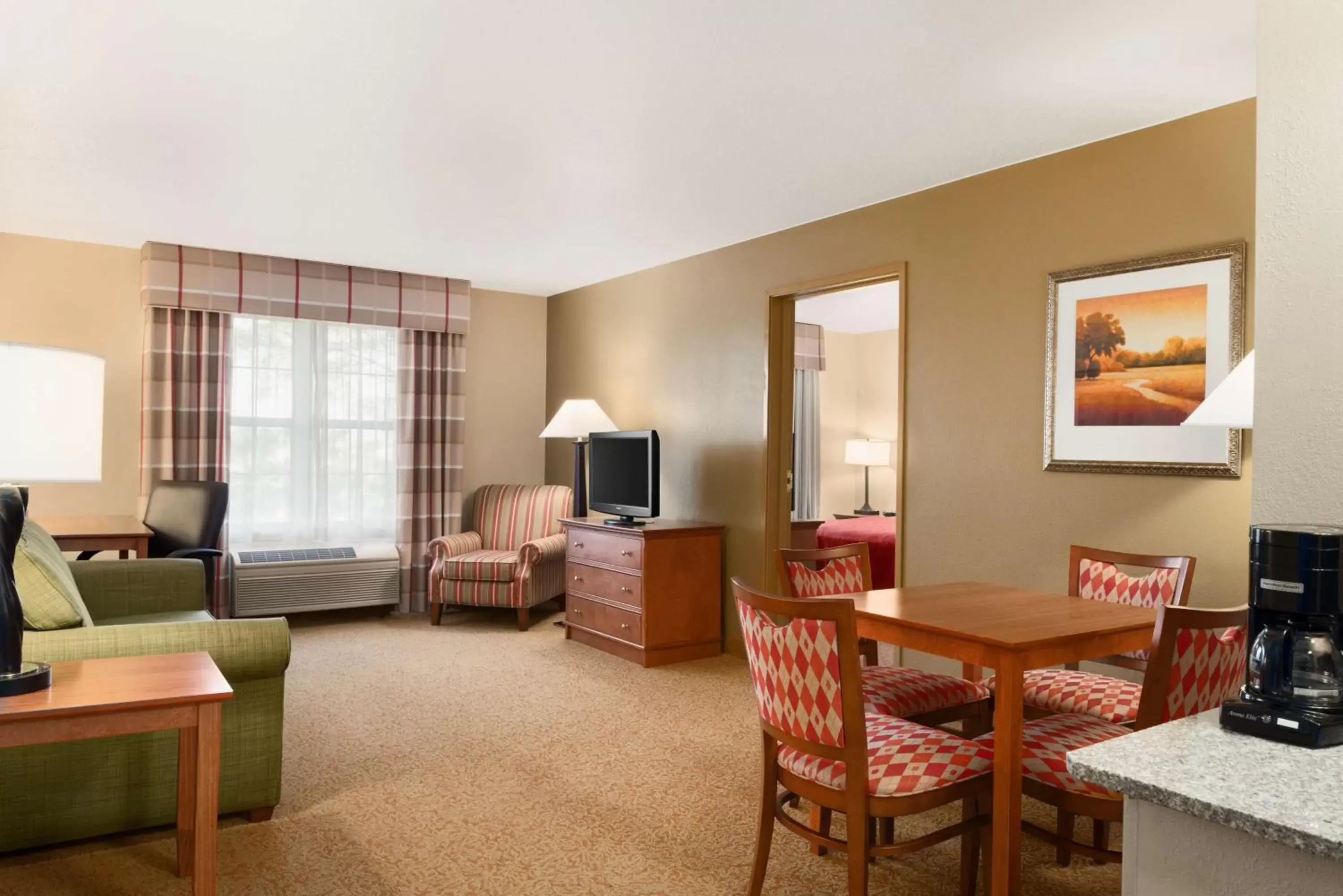 Photo of the whole room, Seating Area in Country Inn & Suites by Radisson, Sycamore, IL