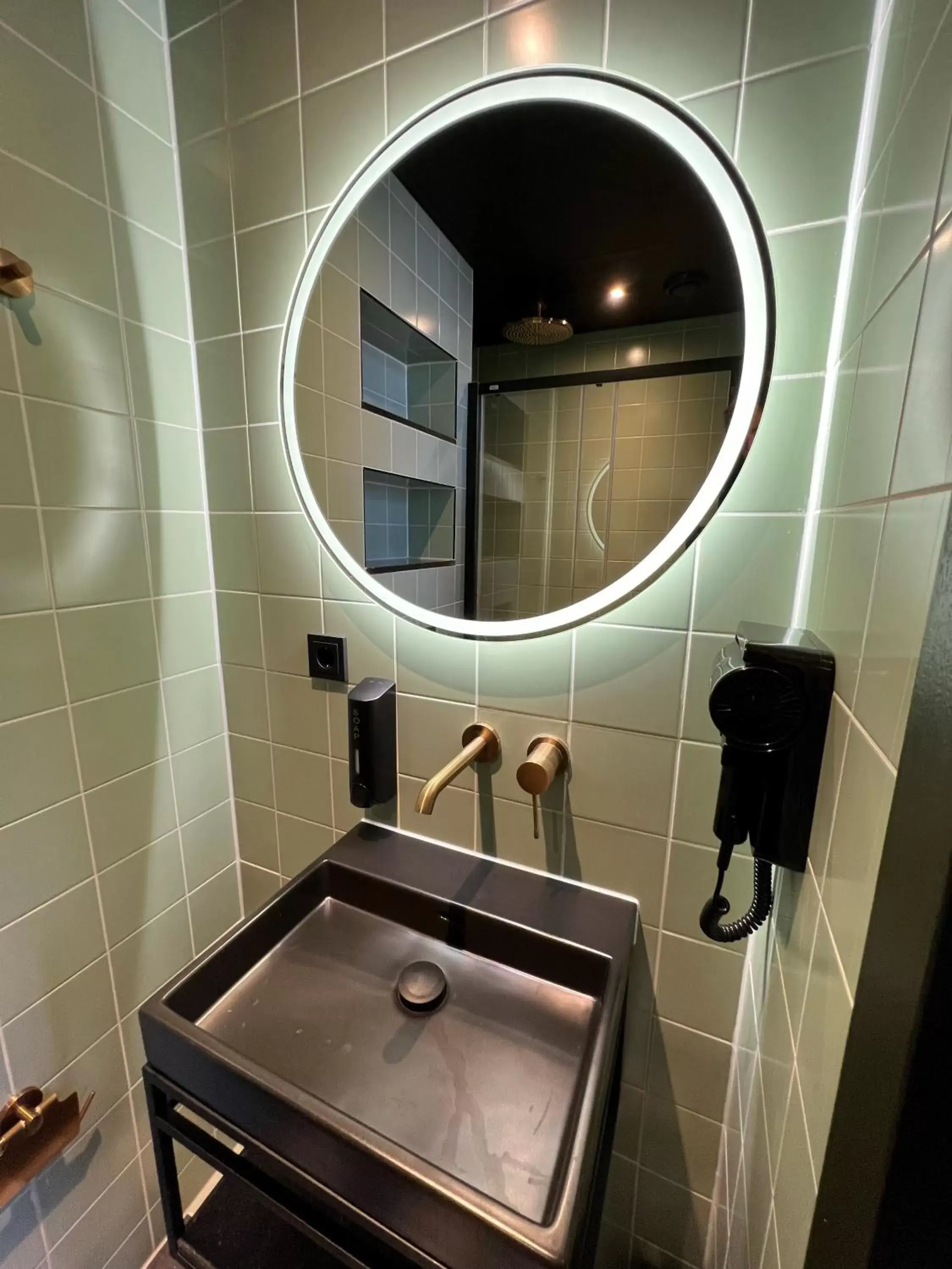 Bathroom in Hotel Nicolaas Witsen