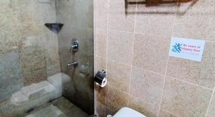 Bathroom in TD Plaza Hotel