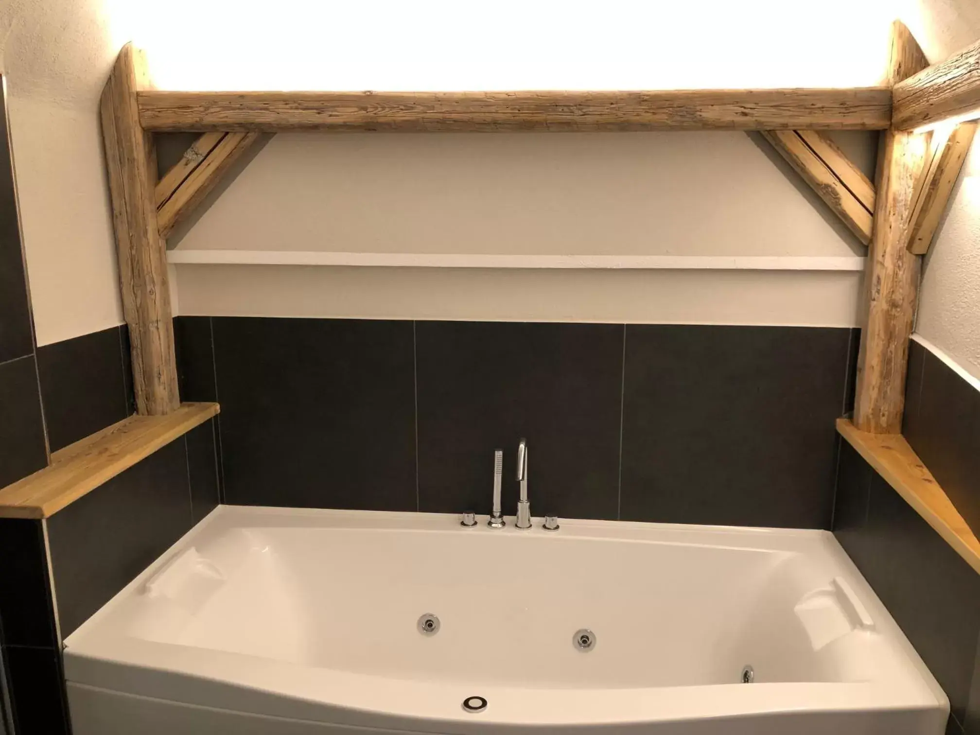Hot Tub, Bathroom in Hotel Alla Posta