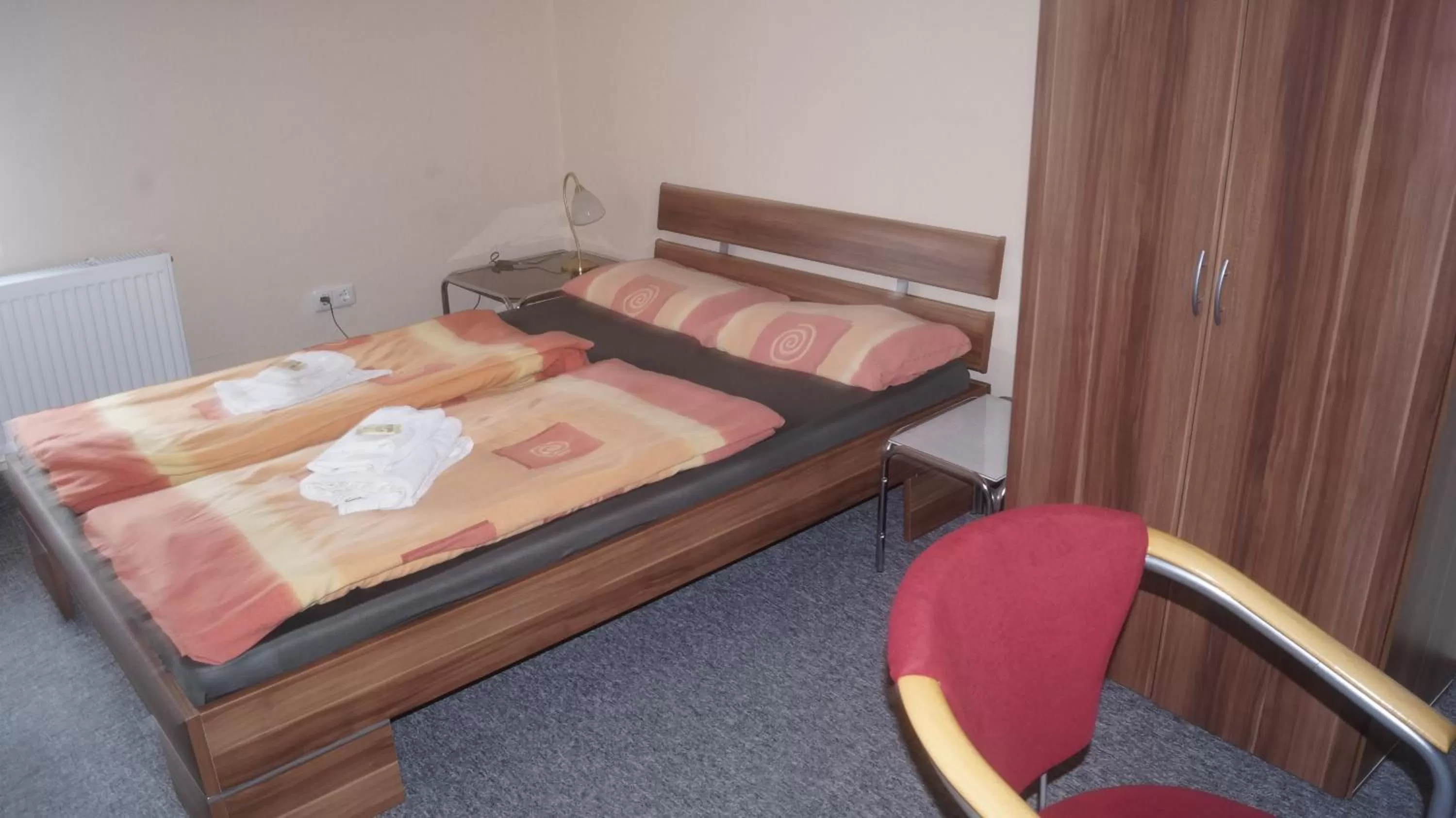 Bedroom, Bed in Zum Landhaus Dannenbüttel