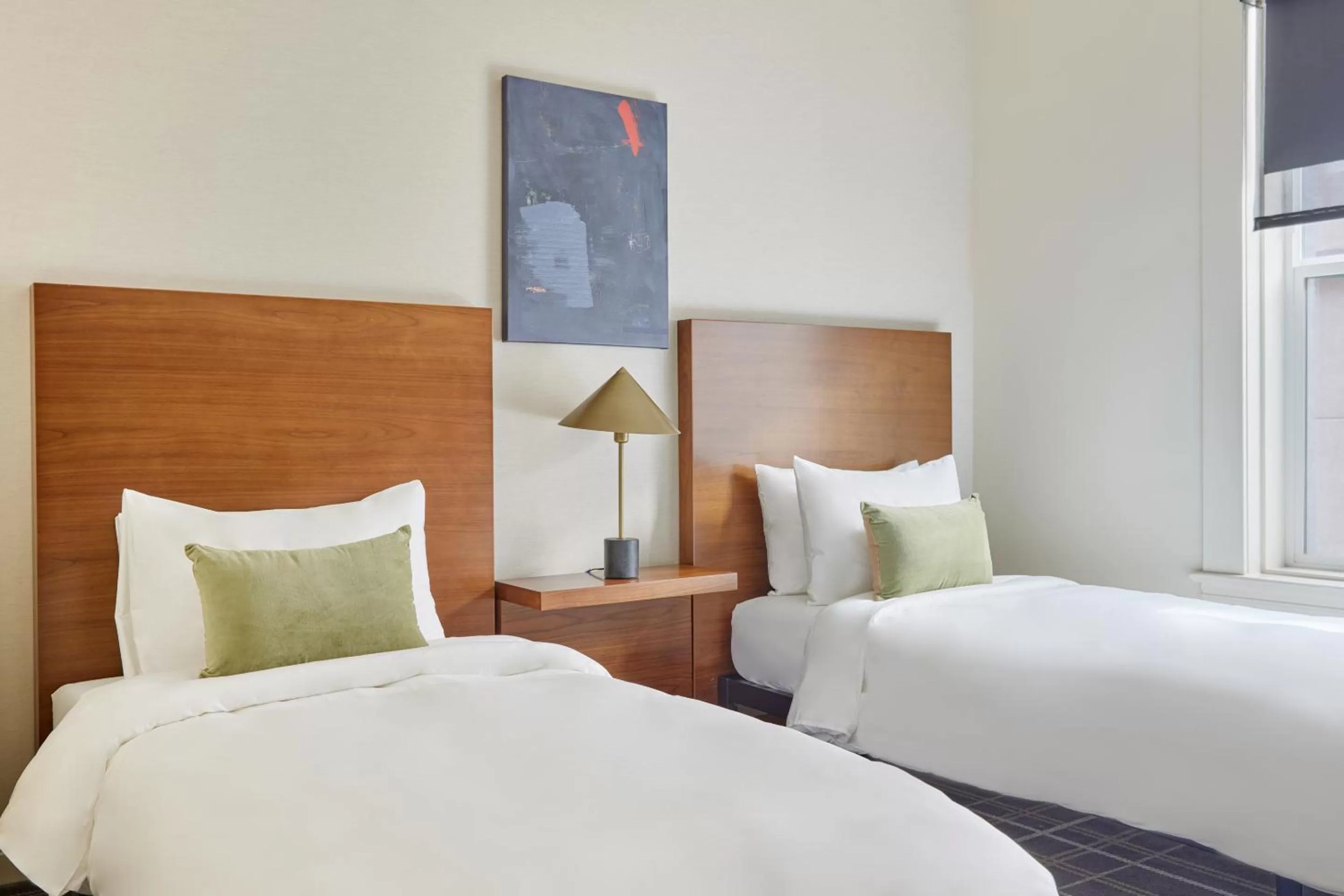 Living room, Bed in FOUND Hotel, San Francisco