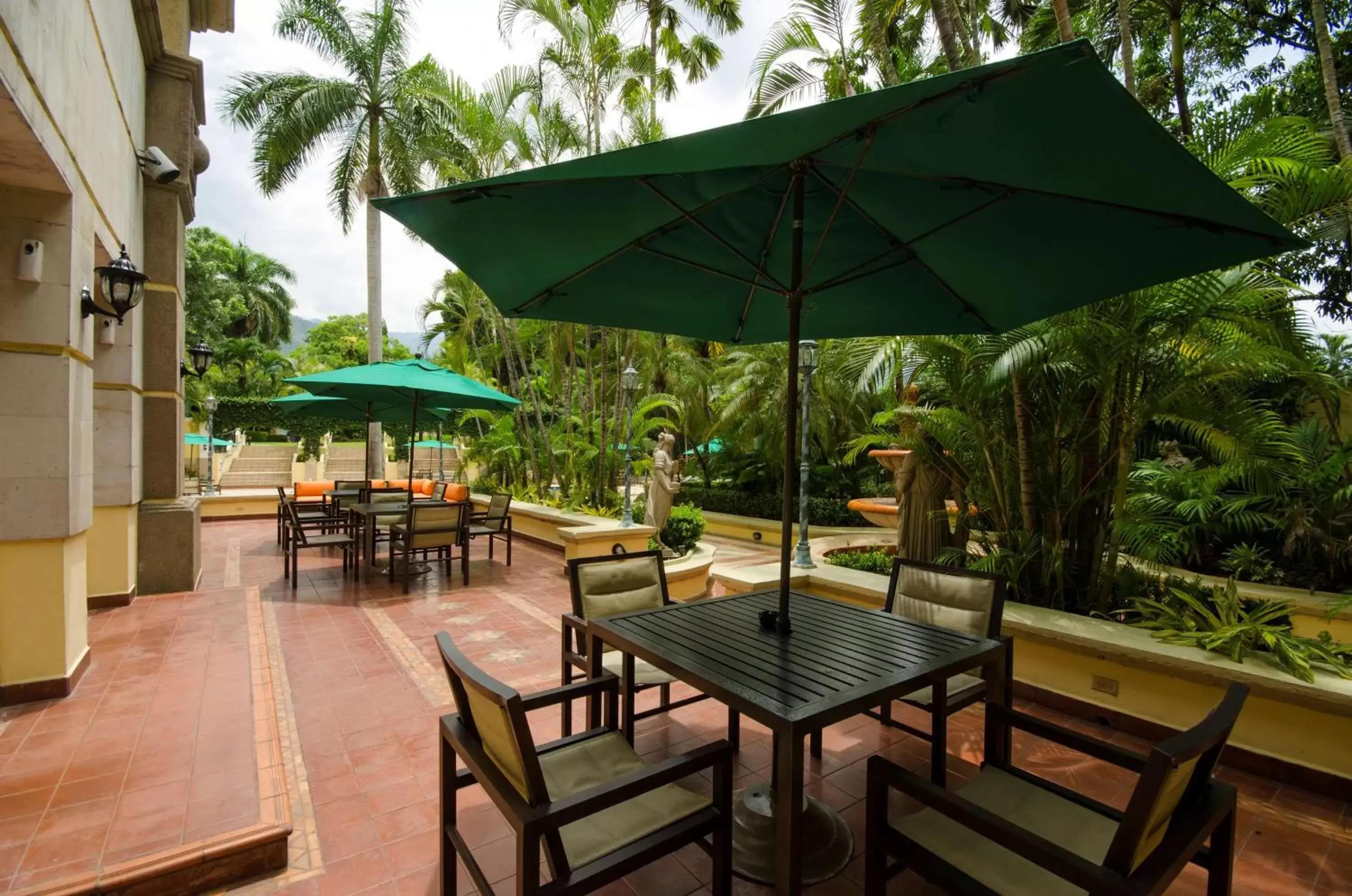 Property building, Restaurant/Places to Eat in Hilton Princess San Pedro Sula