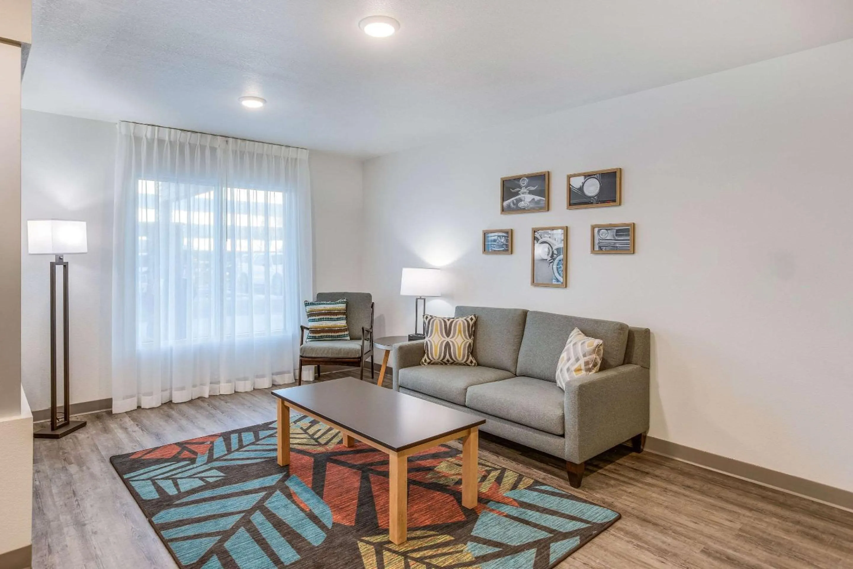 Lobby or reception in WoodSpring Suites Detroit Farmington Hills