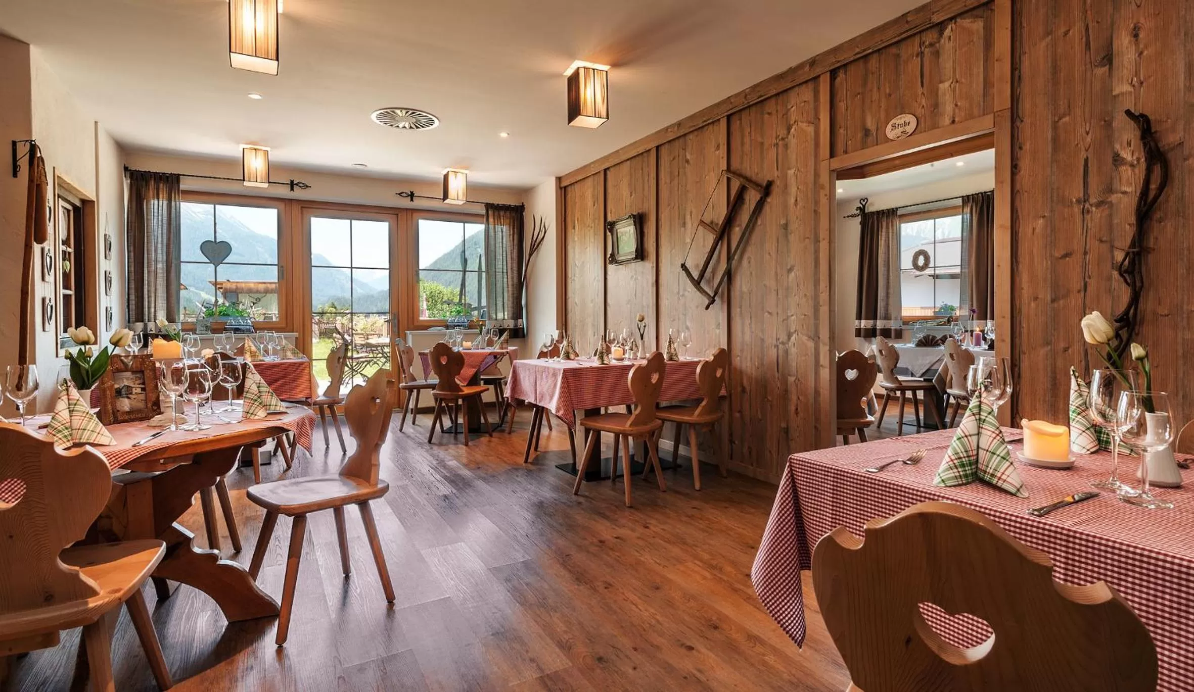 Restaurant/places to eat in Hotel zum Urviech -Erwachsenenhotel-