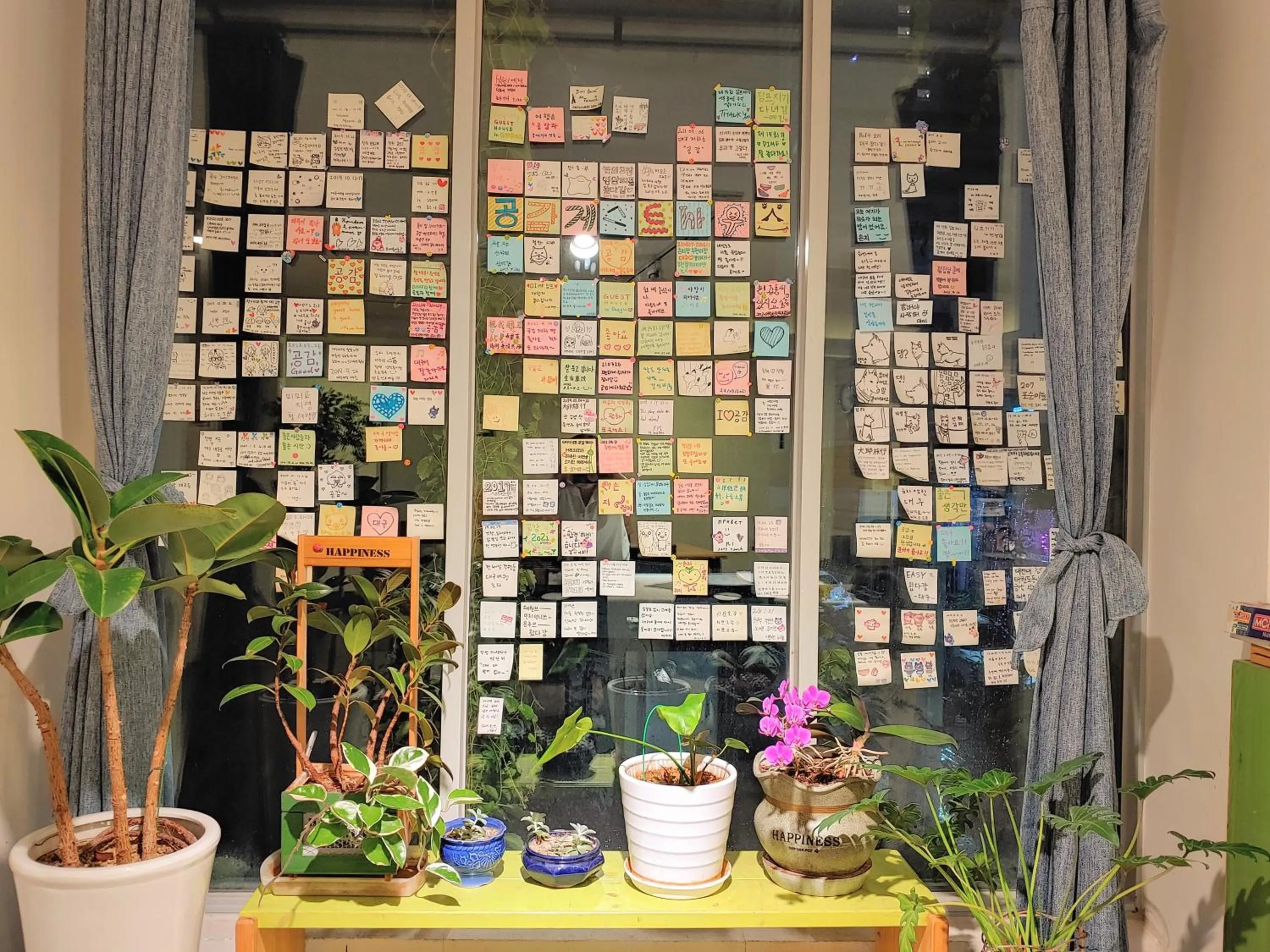 Communal lounge/ TV room in Dongseongro ZERO guesthouse