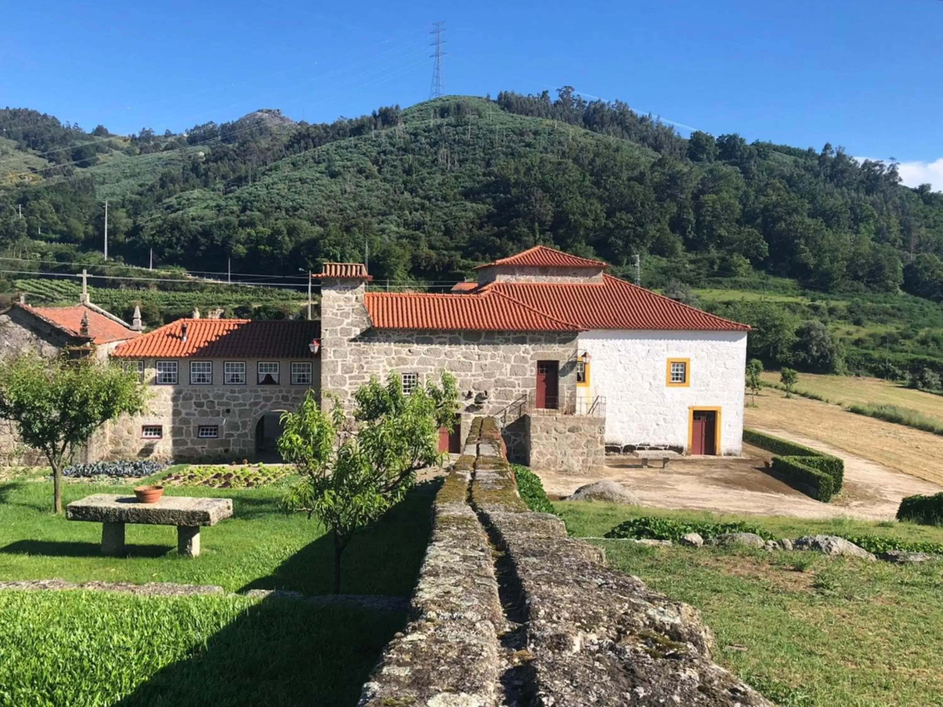 Property Building in Casa da Portela de Sampriz