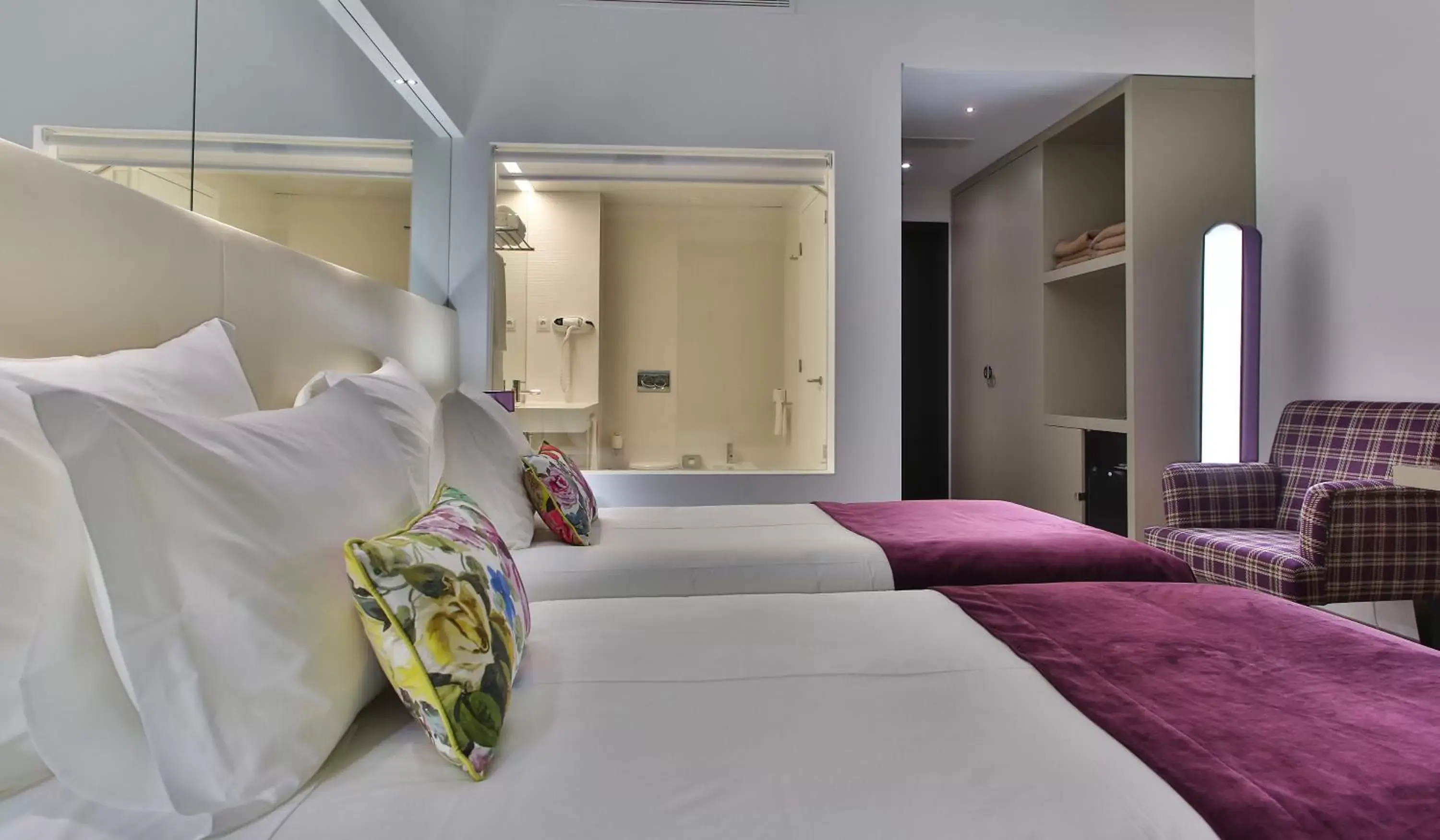 Bed in Delfim Douro Hotel