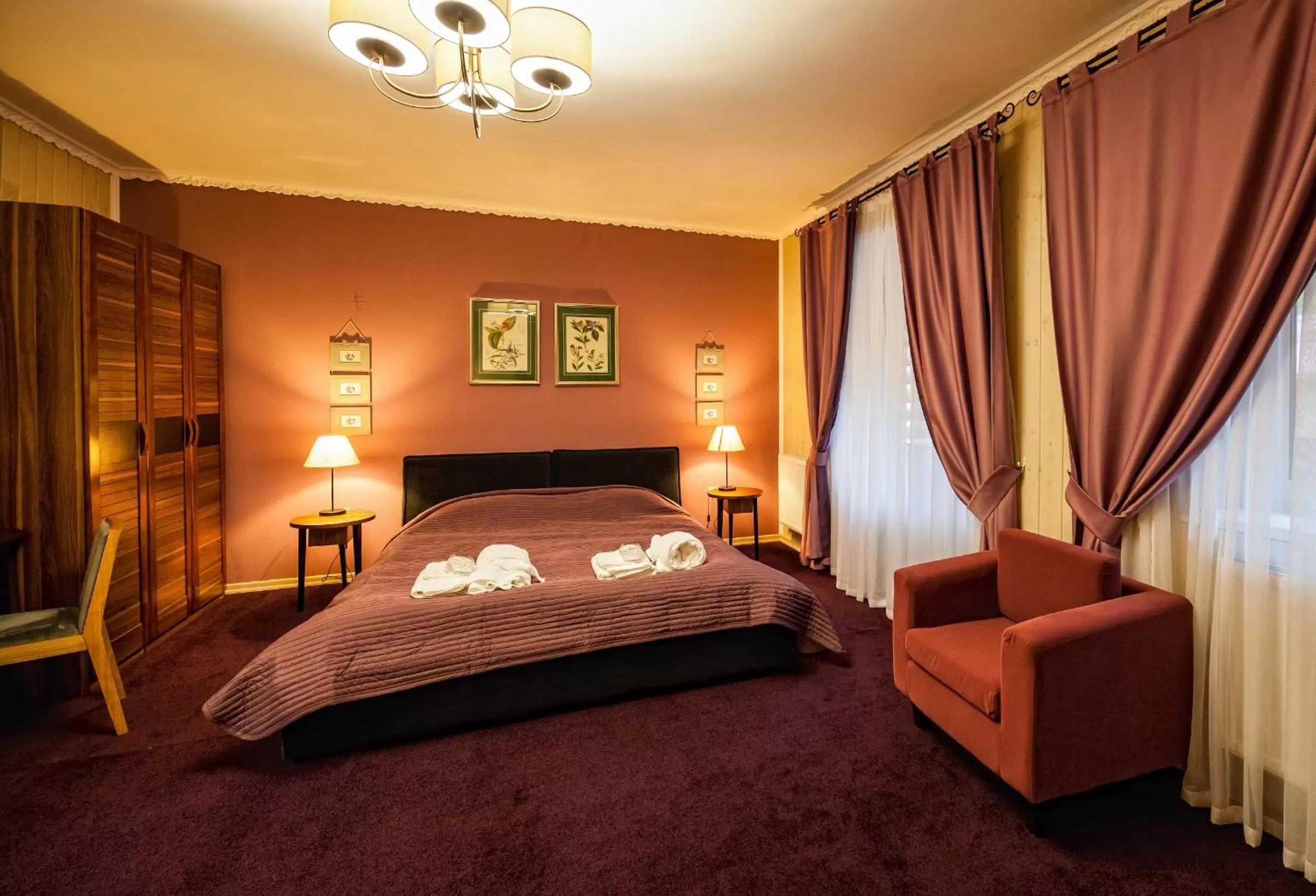 Photo of the whole room, Bed in Olga Deluxe