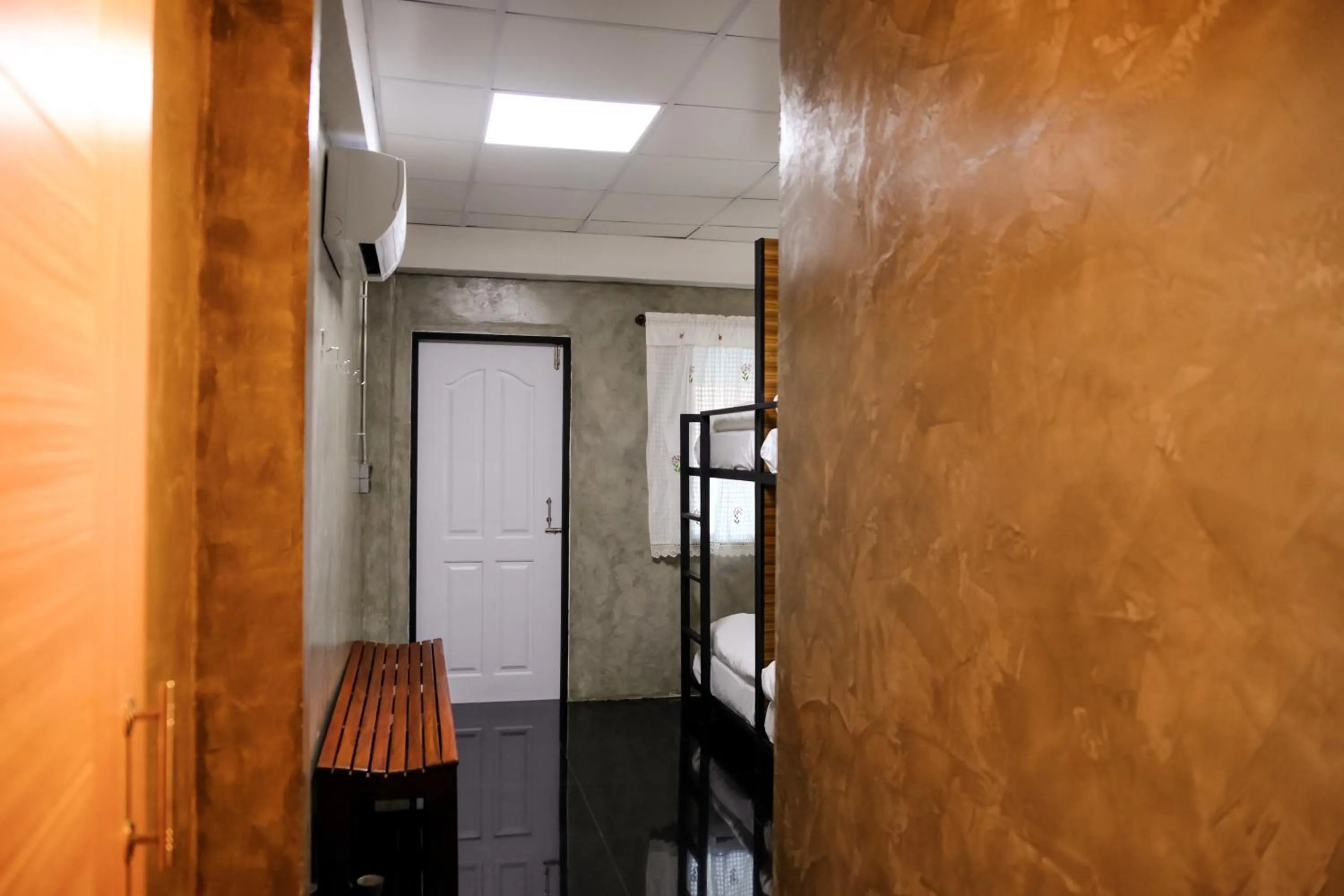 Decorative detail in Baan Lung Poshtel