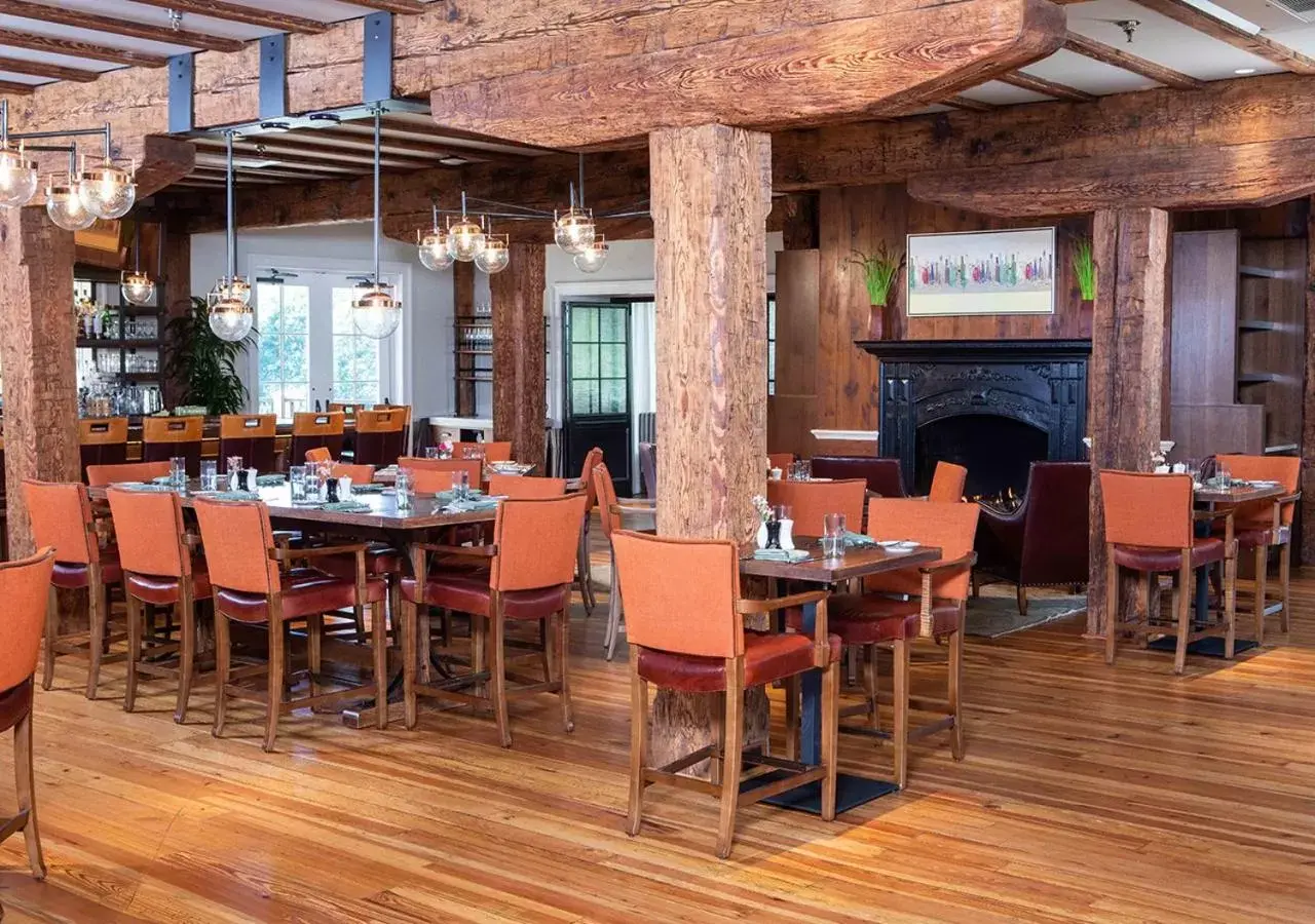 Restaurant/Places to Eat in Boar's Head Resort