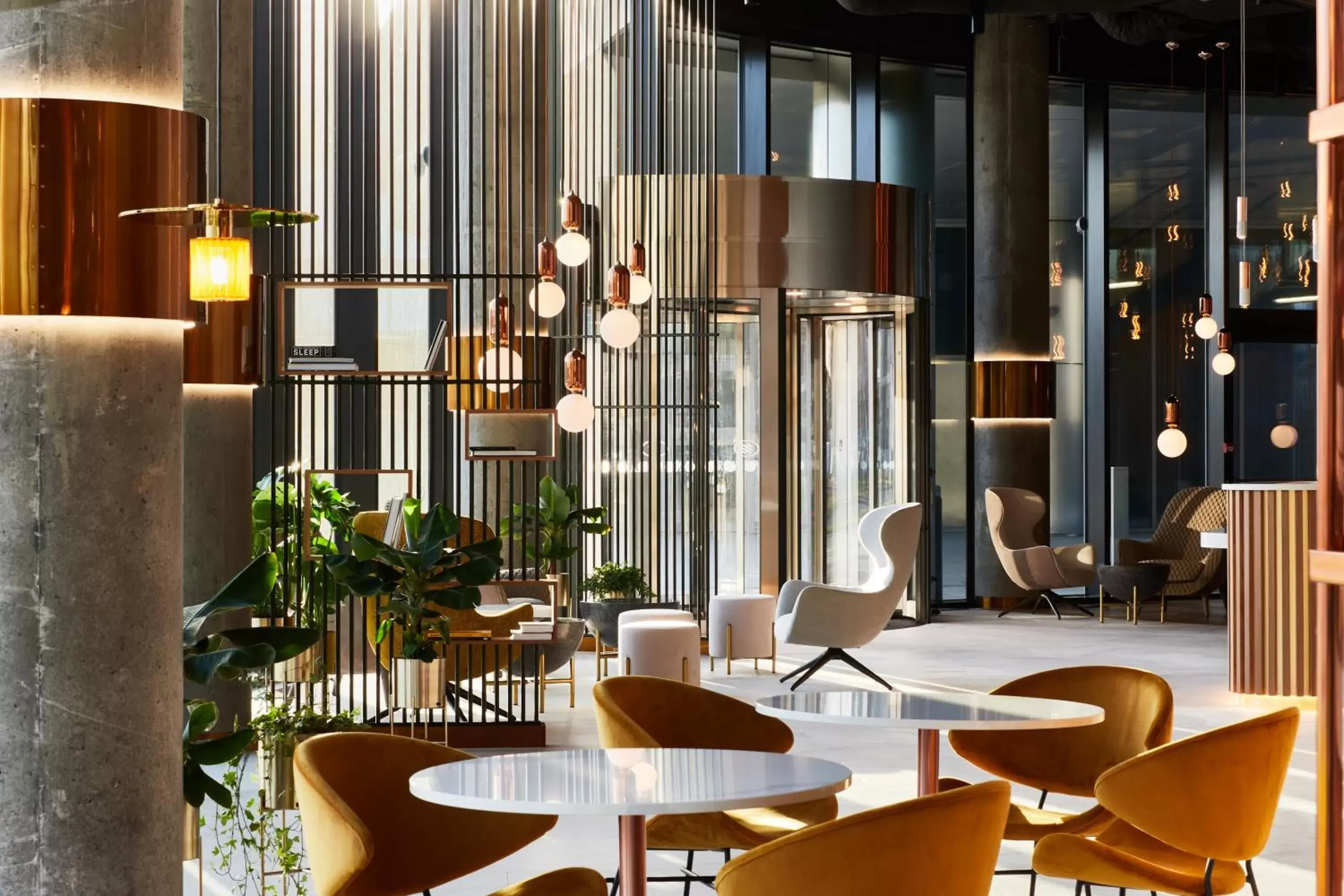 Lobby or reception, Lounge/Bar in Crowne Plaza - Warsaw - The HUB, an IHG Hotel