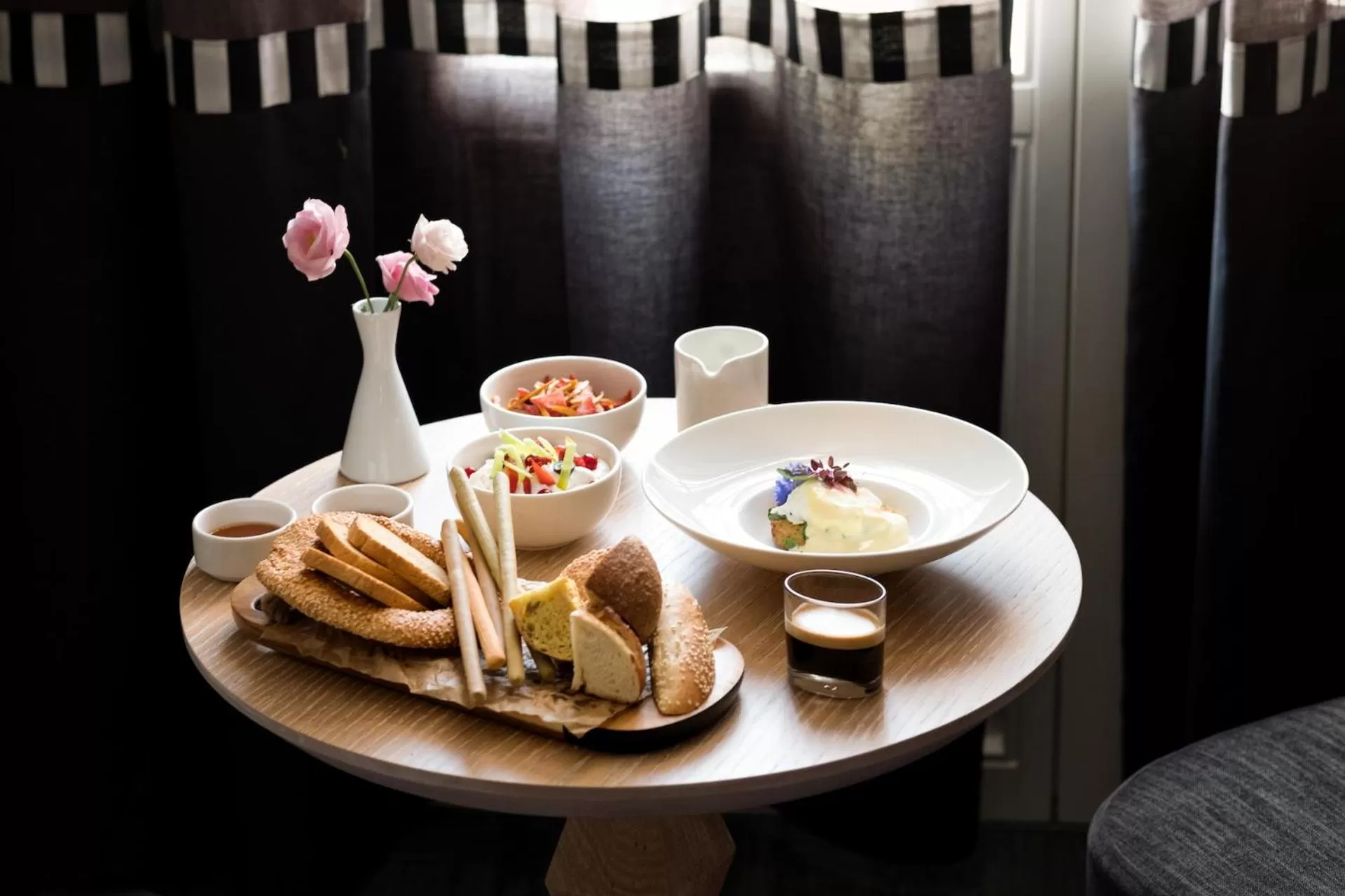 Restaurant/places to eat in Antigon Urban Chic Hotel, Thessaloniki