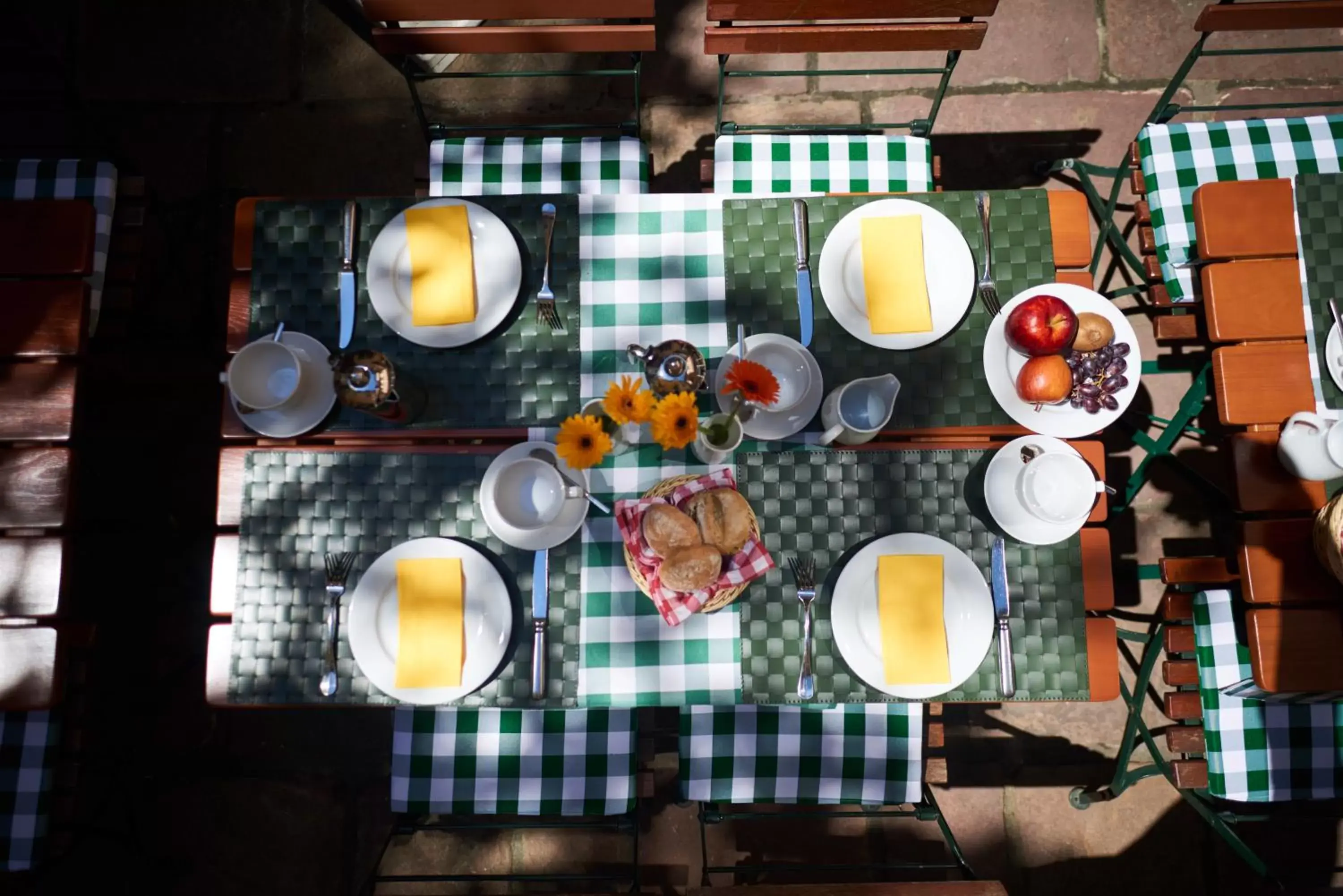 Buffet breakfast in Hotel Zur Alten Brücke