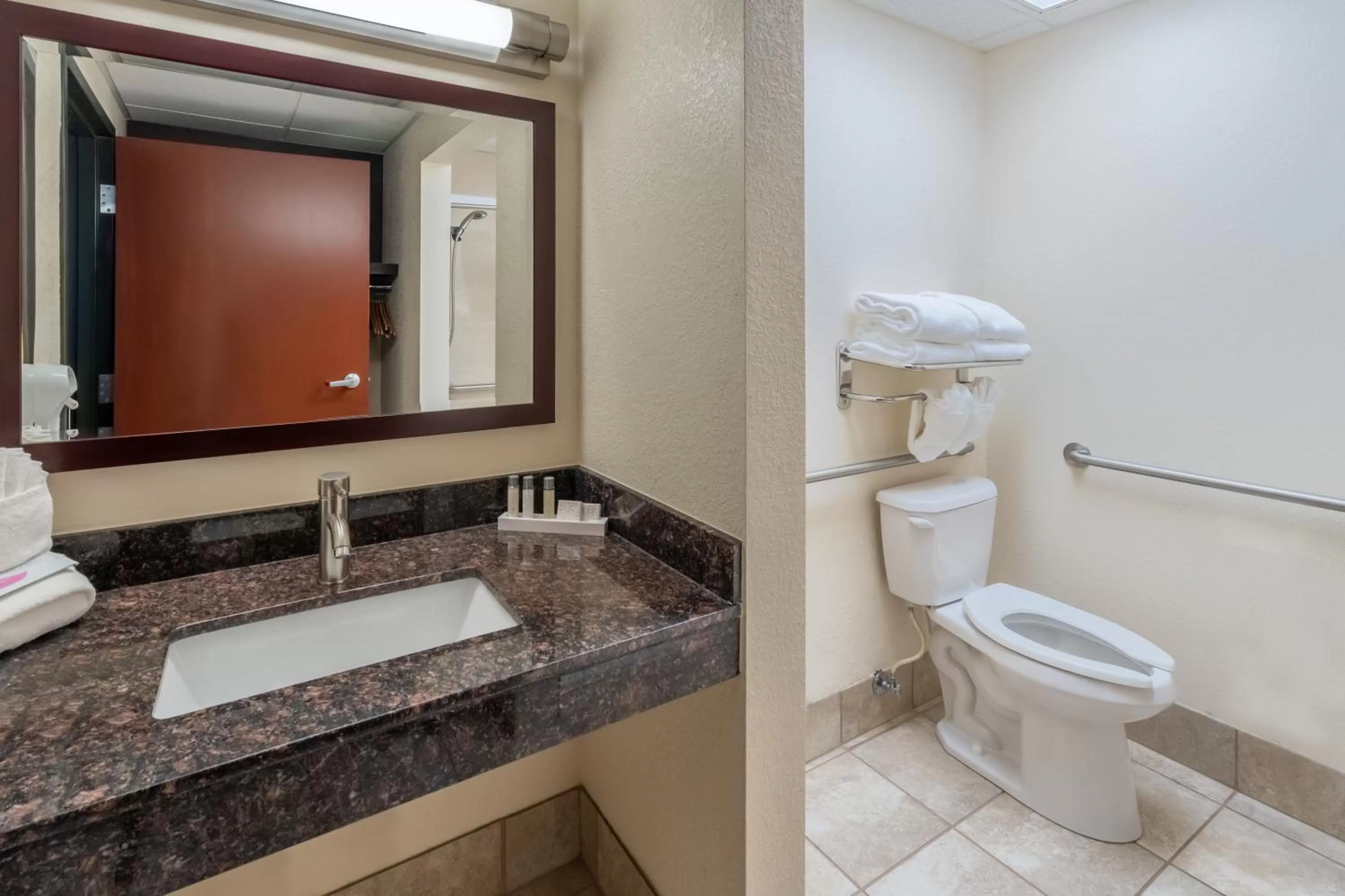 Bathroom in Grand Williston Hotel and Conference Center