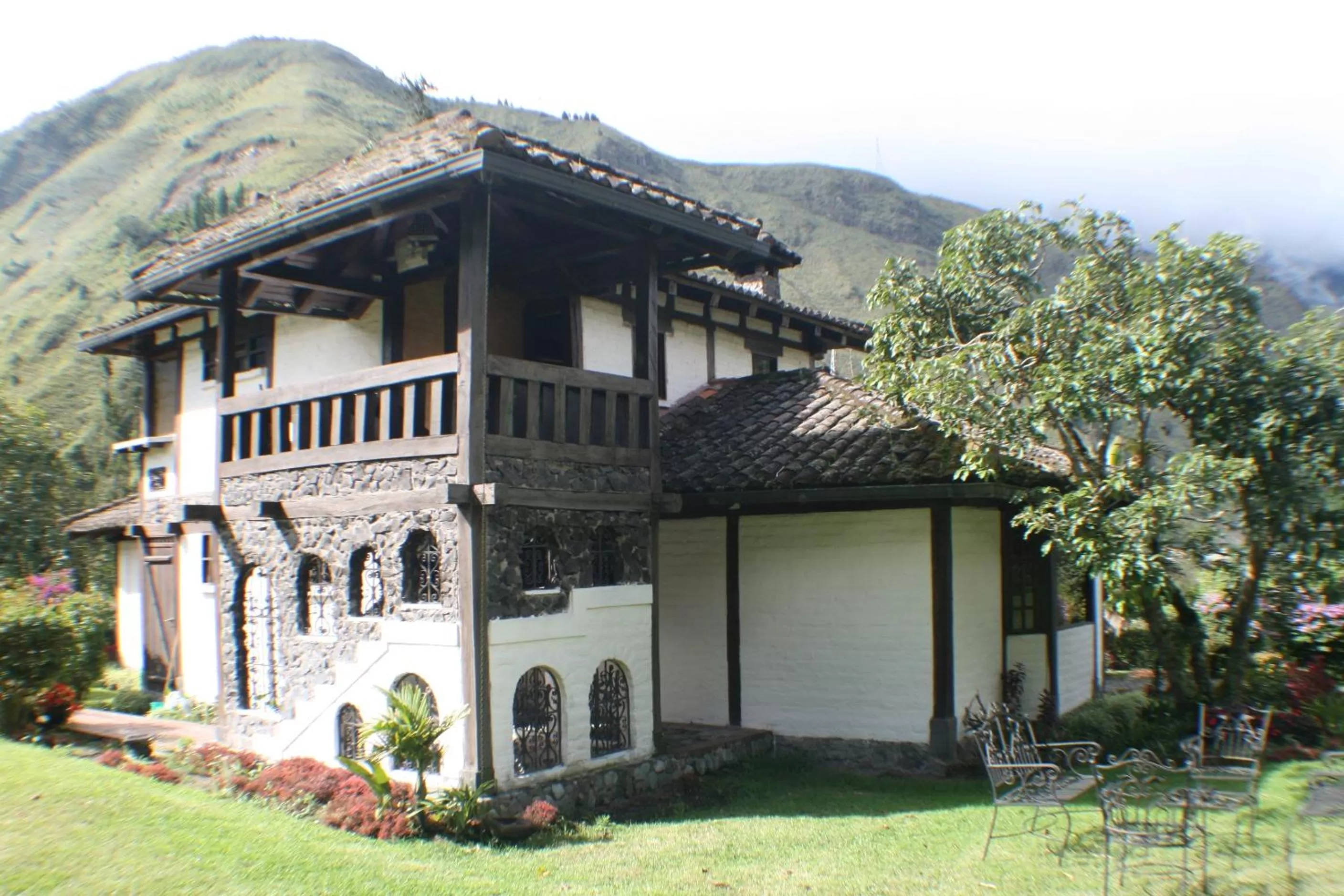 Facade/entrance in Samari Spa Resort