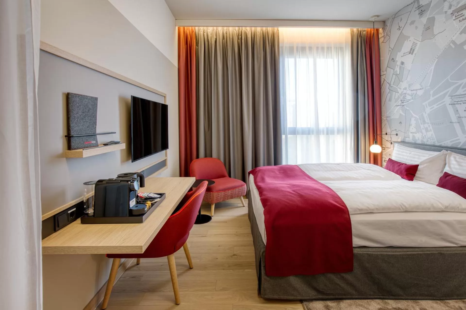 Photo of the whole room, Bed in IntercityHotel Berlin Airport BER Terminal 1 & 2