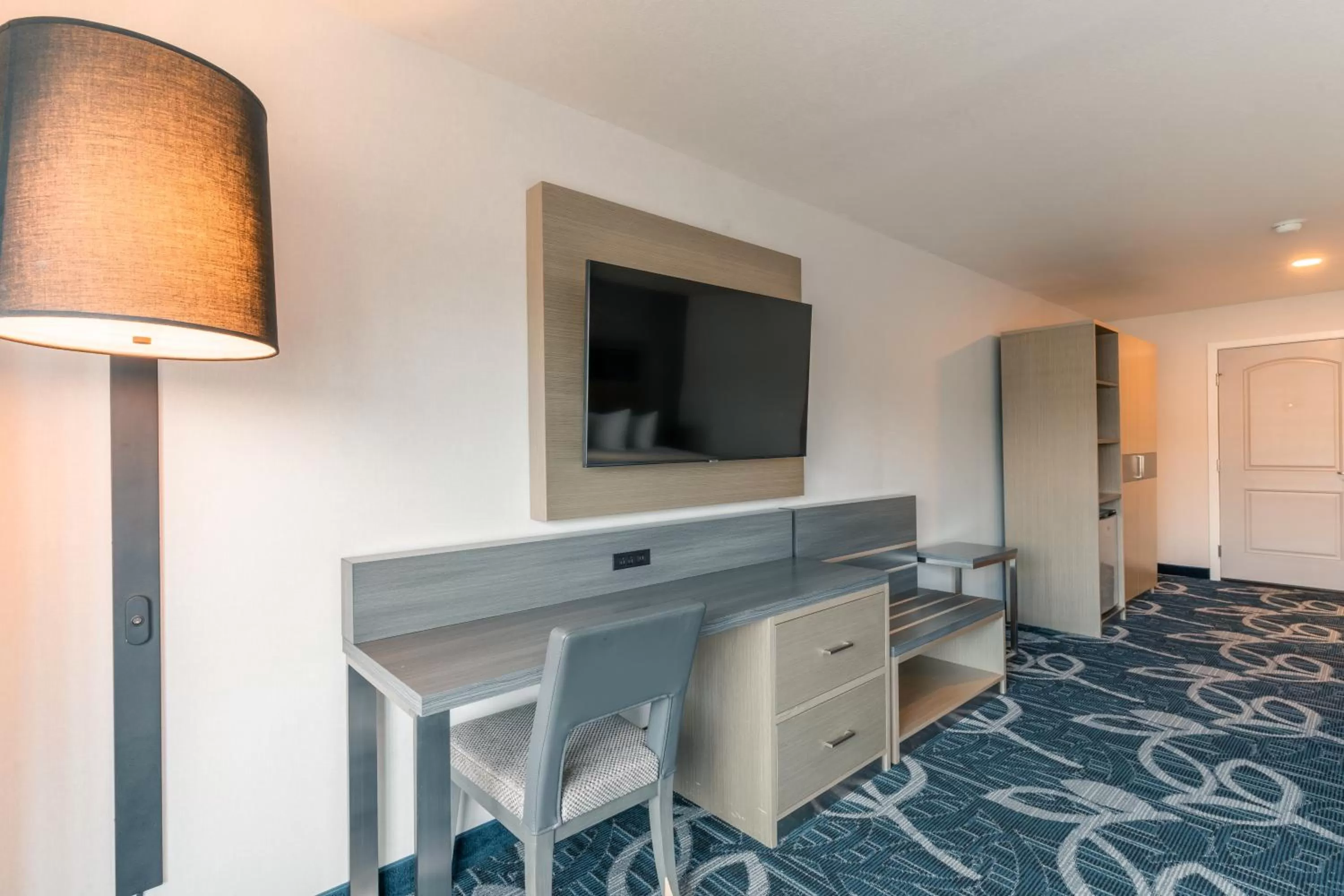 TV/Entertainment Center in Hotel Aluxor SFO, Sapphire Boutique Collection