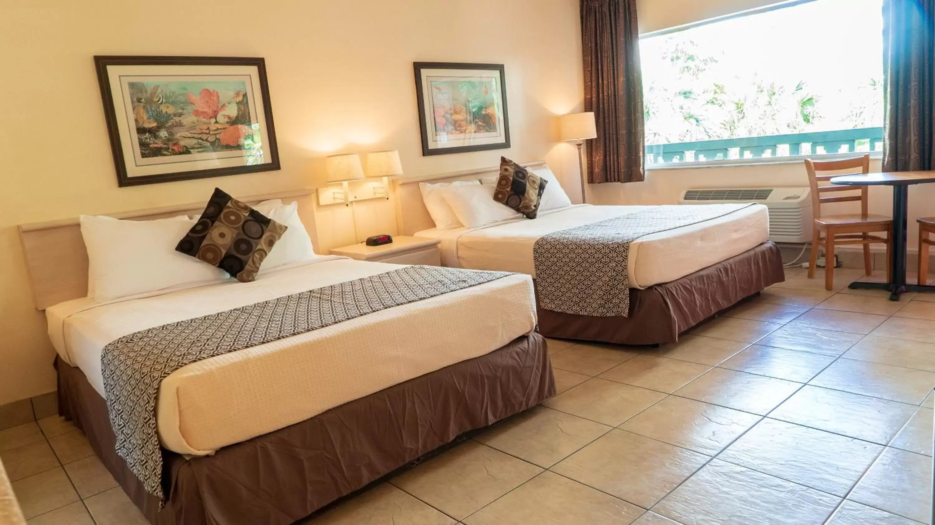 Bedroom, Bed in Ft. Lauderdale Beach Resort Hotel