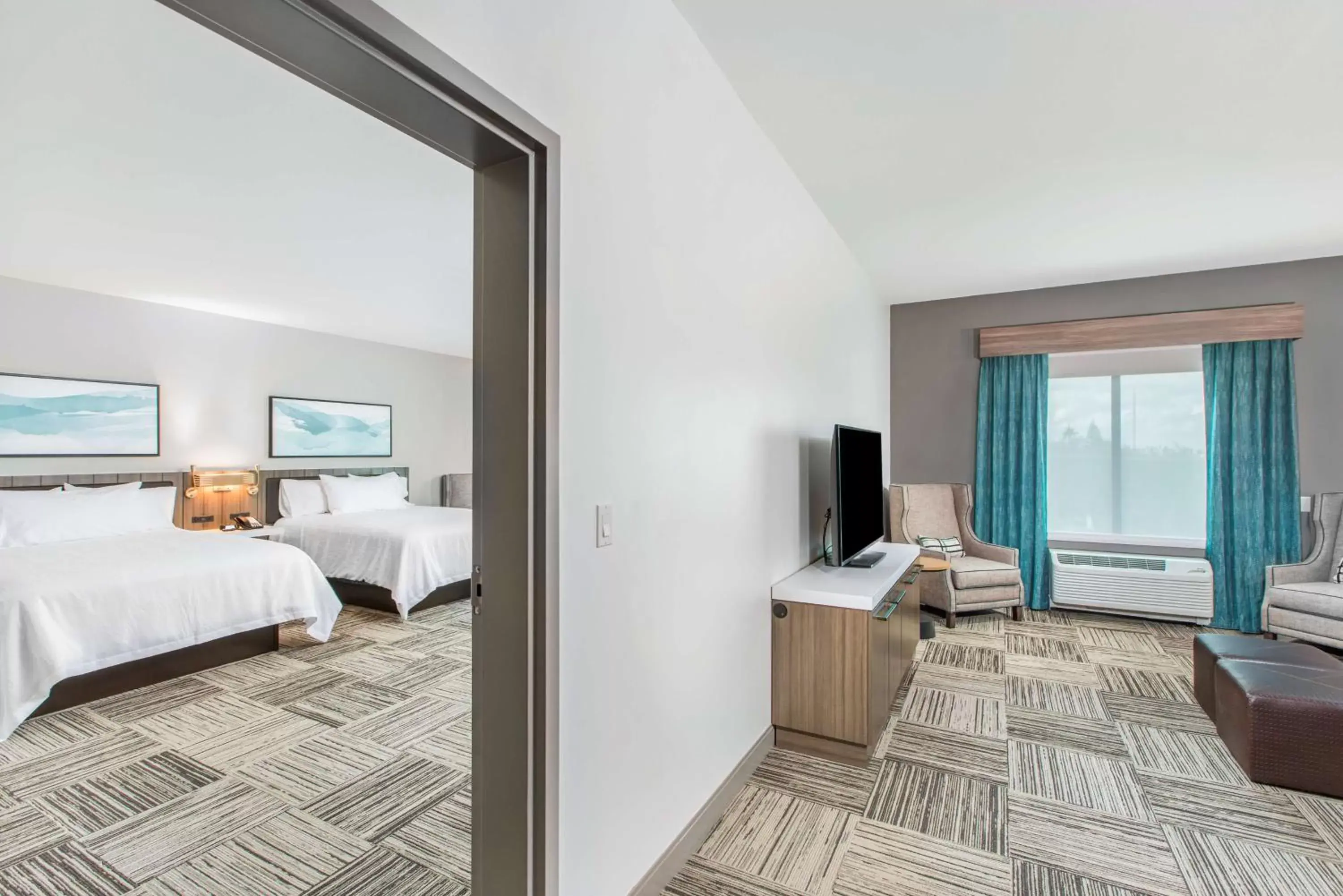 Living room, Bed in Hilton Garden Inn Harlingen Convention Center, Tx