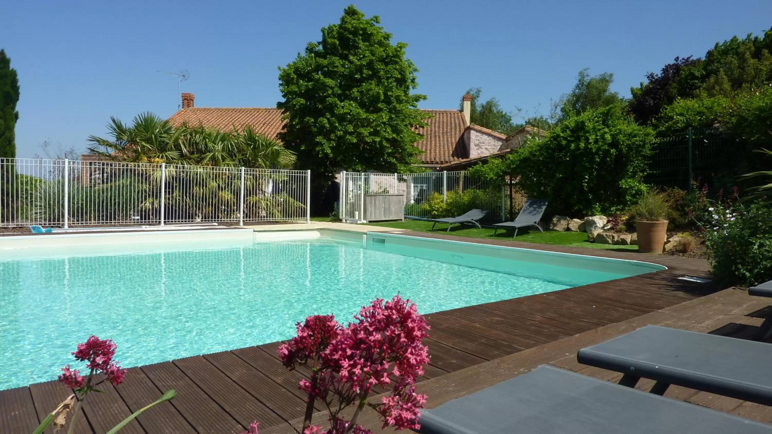 Pool view in La Boisnière