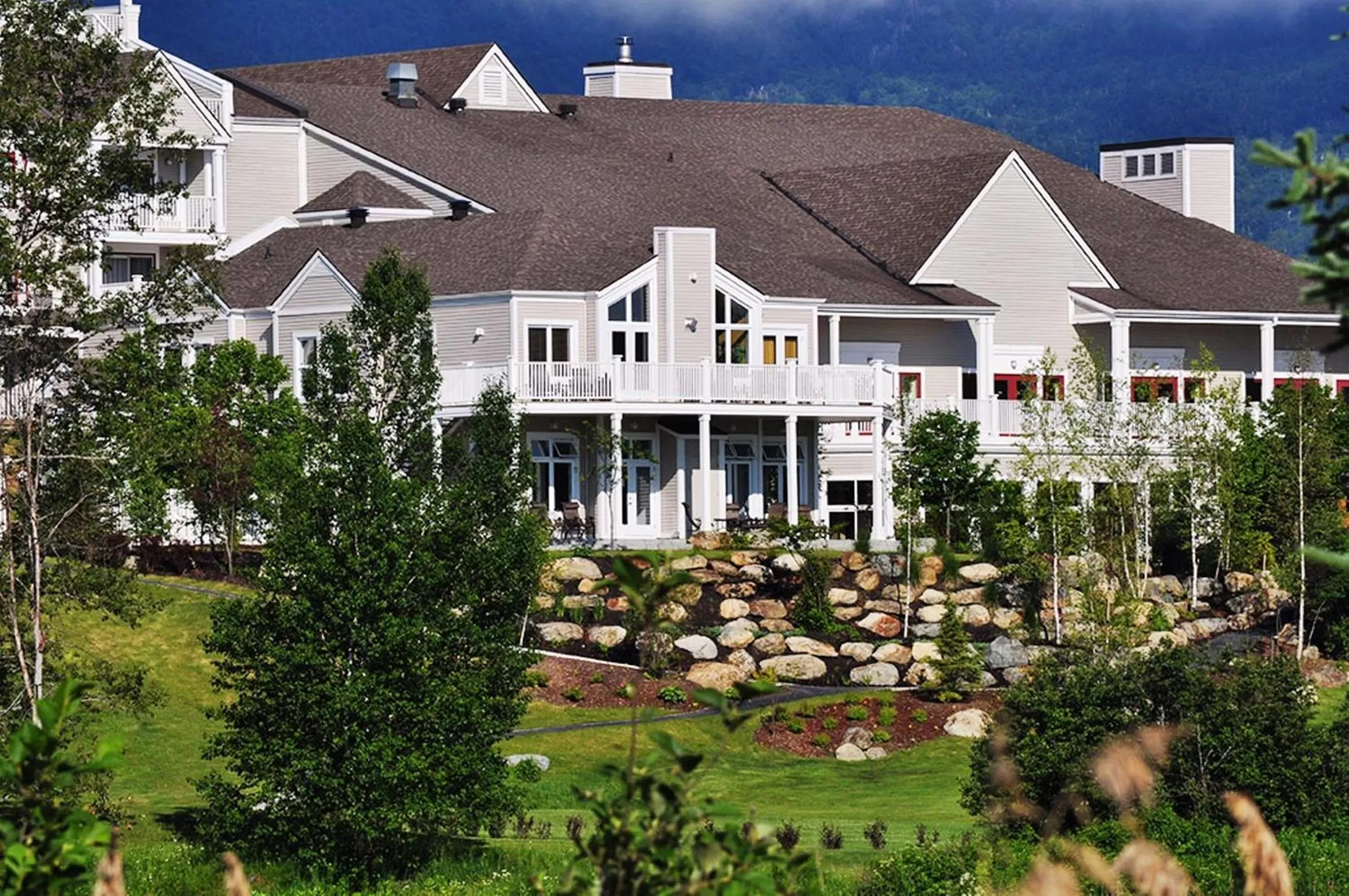 Facade/entrance in Manoir des Sables Hôtel & Golf