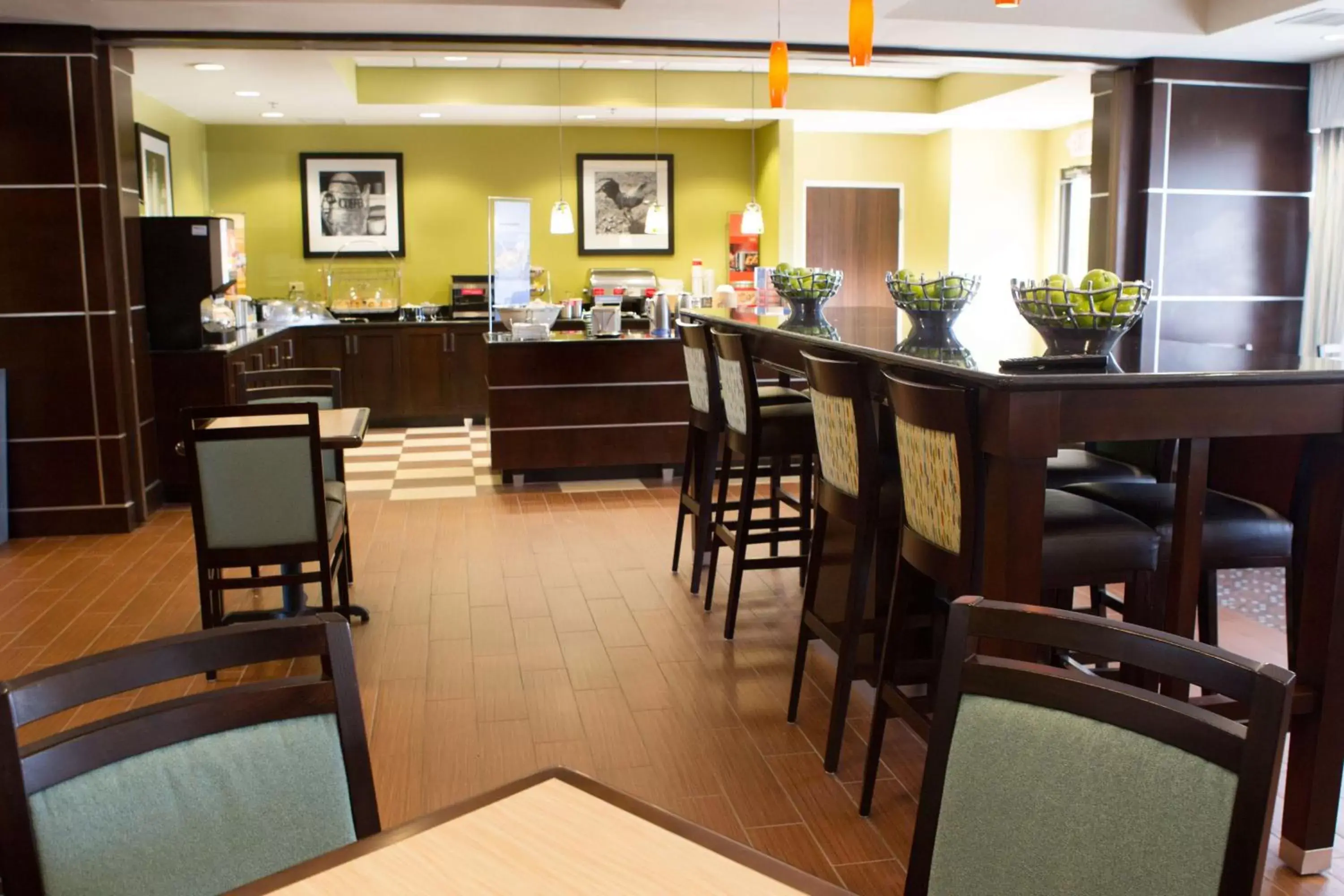 Dining area, Restaurant/Places to Eat in Hampton Inn Cincinnati Northwest Fairfield
