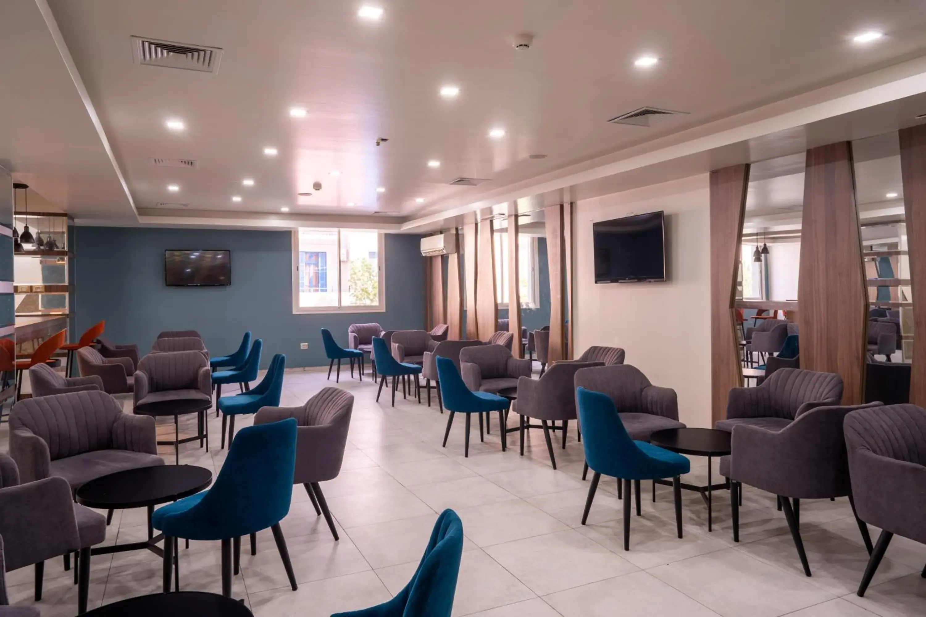 Lounge or bar, Restaurant/Places to Eat in Yadis Ibn Khaldoun Hotel