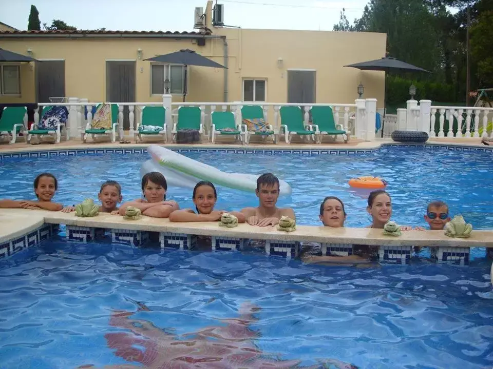 children, Swimming Pool in Casa Robion