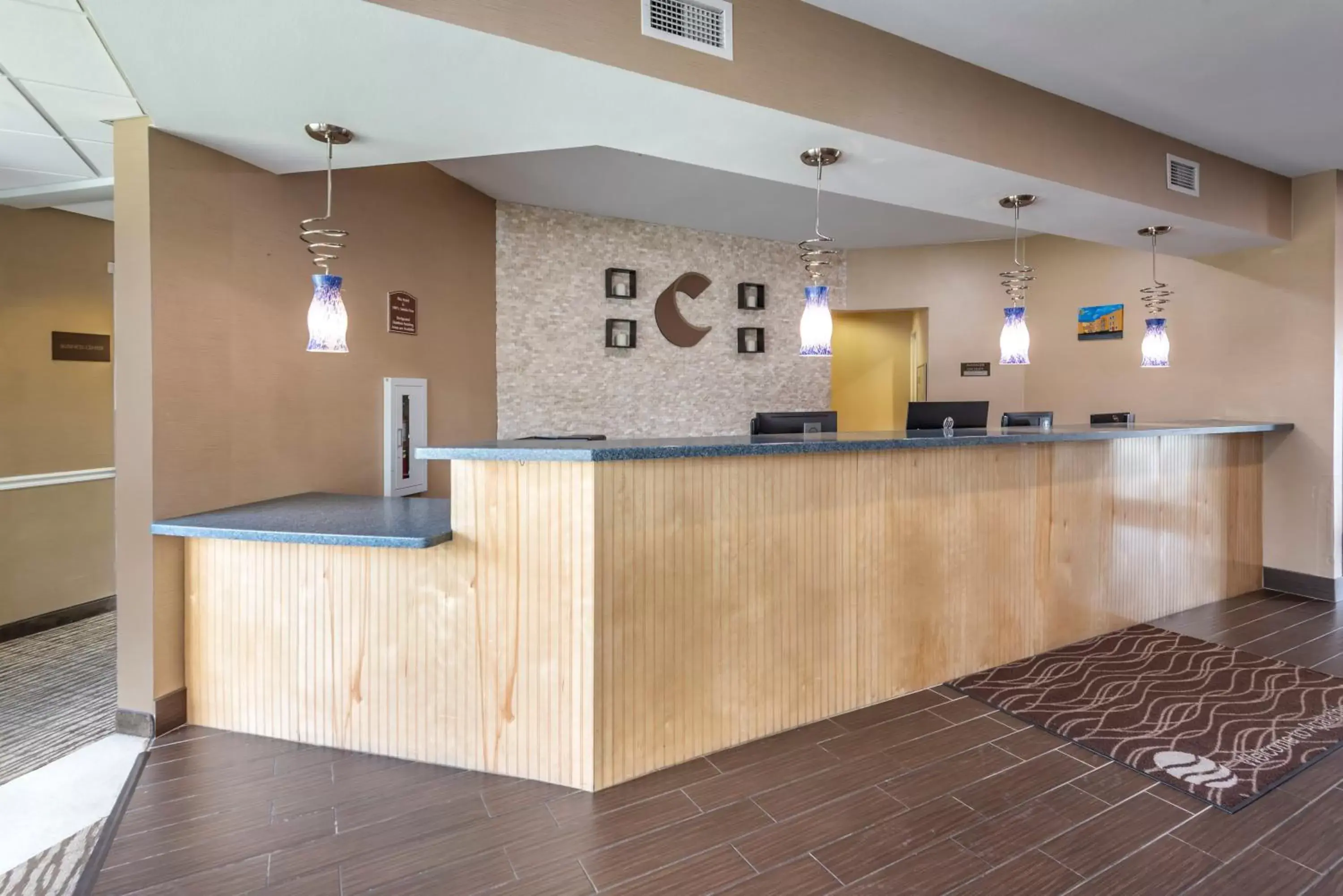 Lobby/Reception in Comfort Inn Apalachin - Binghamton W Route 17