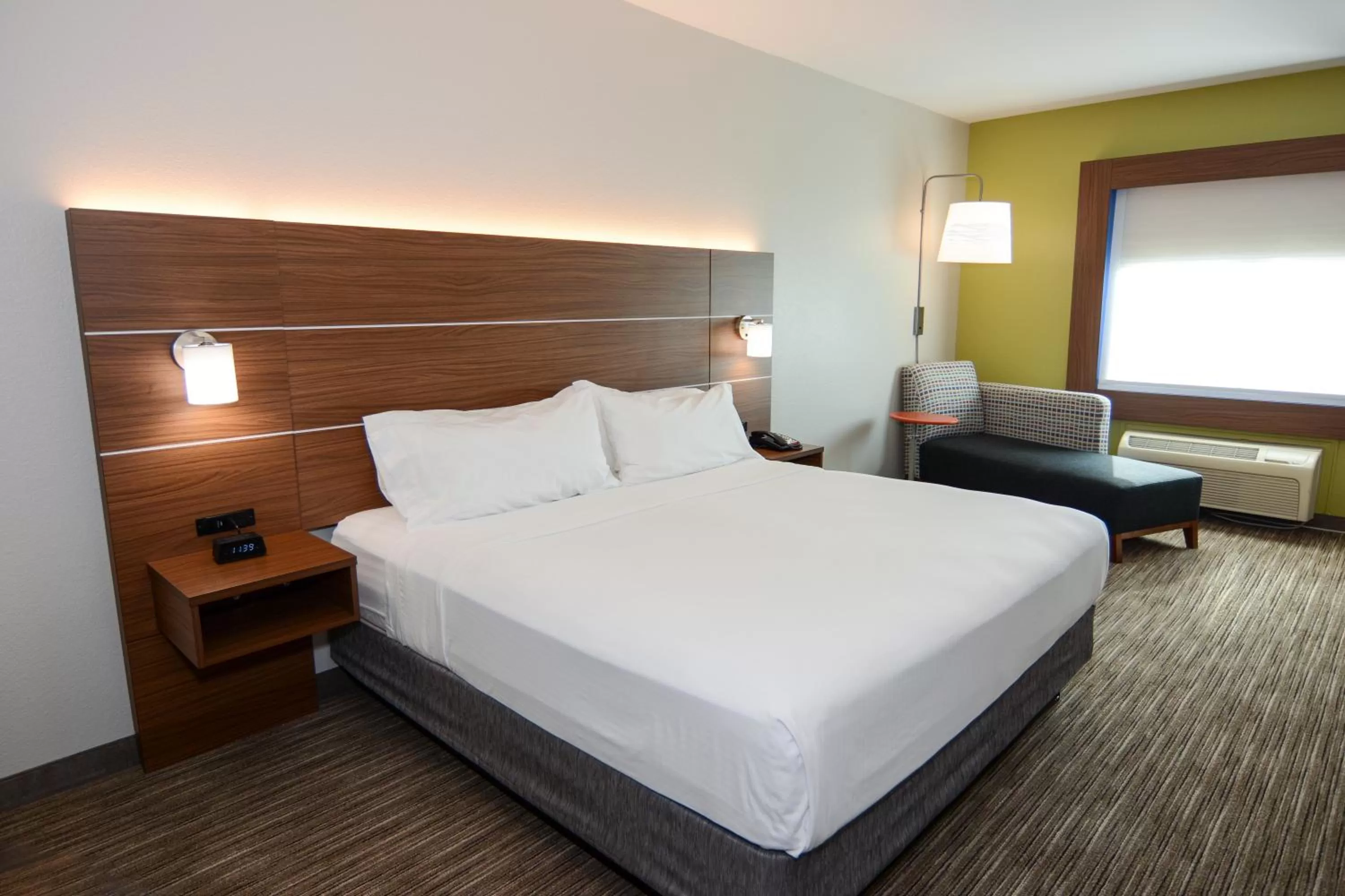 Photo of the whole room, Bed in Holiday Inn Express Hotel & Suites New Boston by IHG