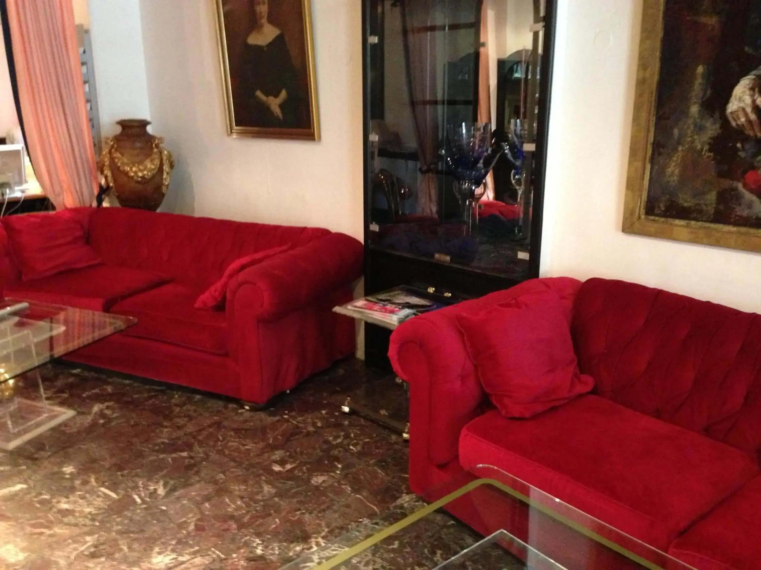 Lobby or reception in Hotel Montree Lobby or reception in Hotel Montree