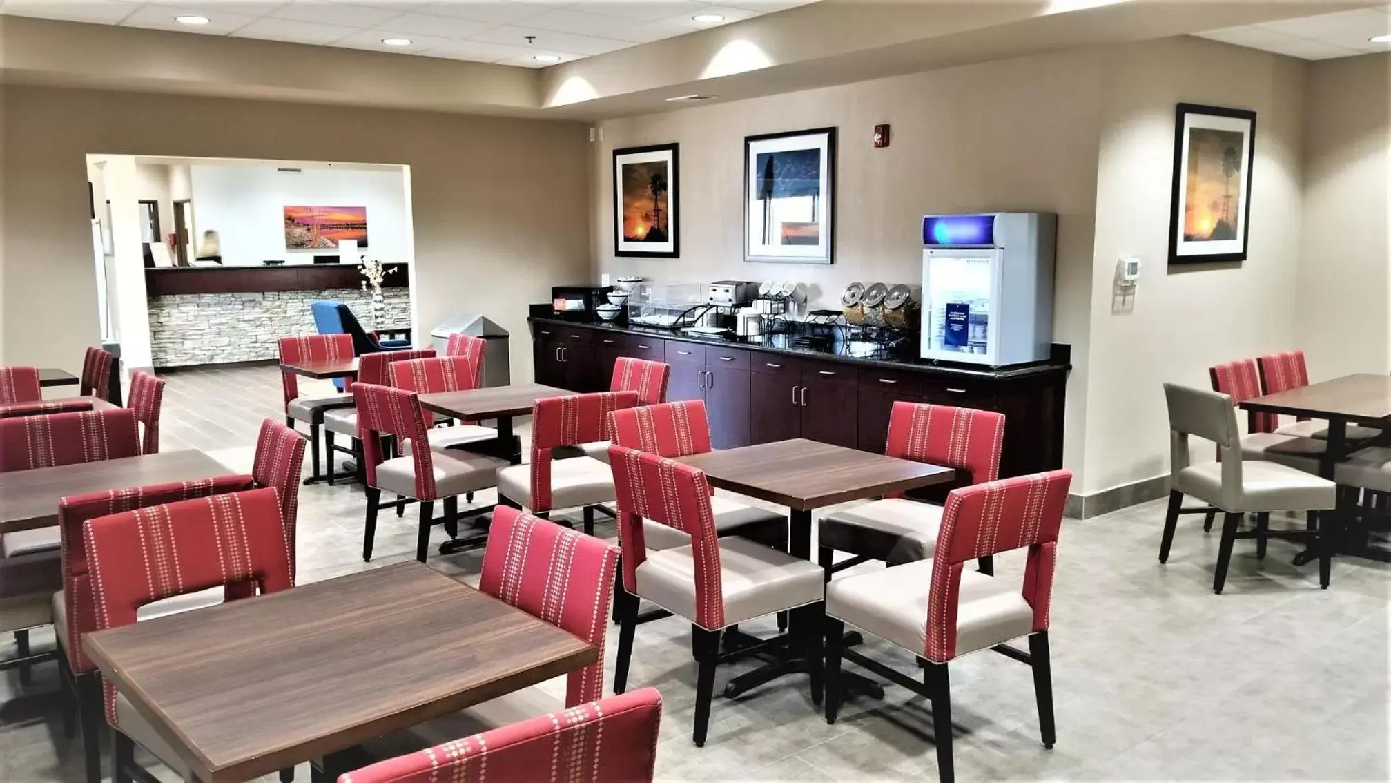 Restaurant/Places to Eat in Comfort Inn Bonner Springs Kansas City