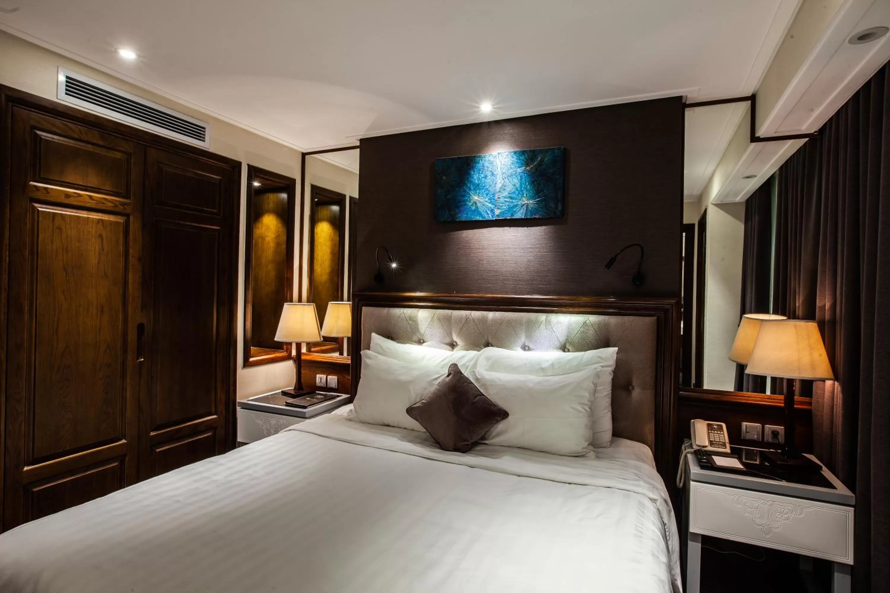 Bedroom, Bed in The Chi Boutique Hotel