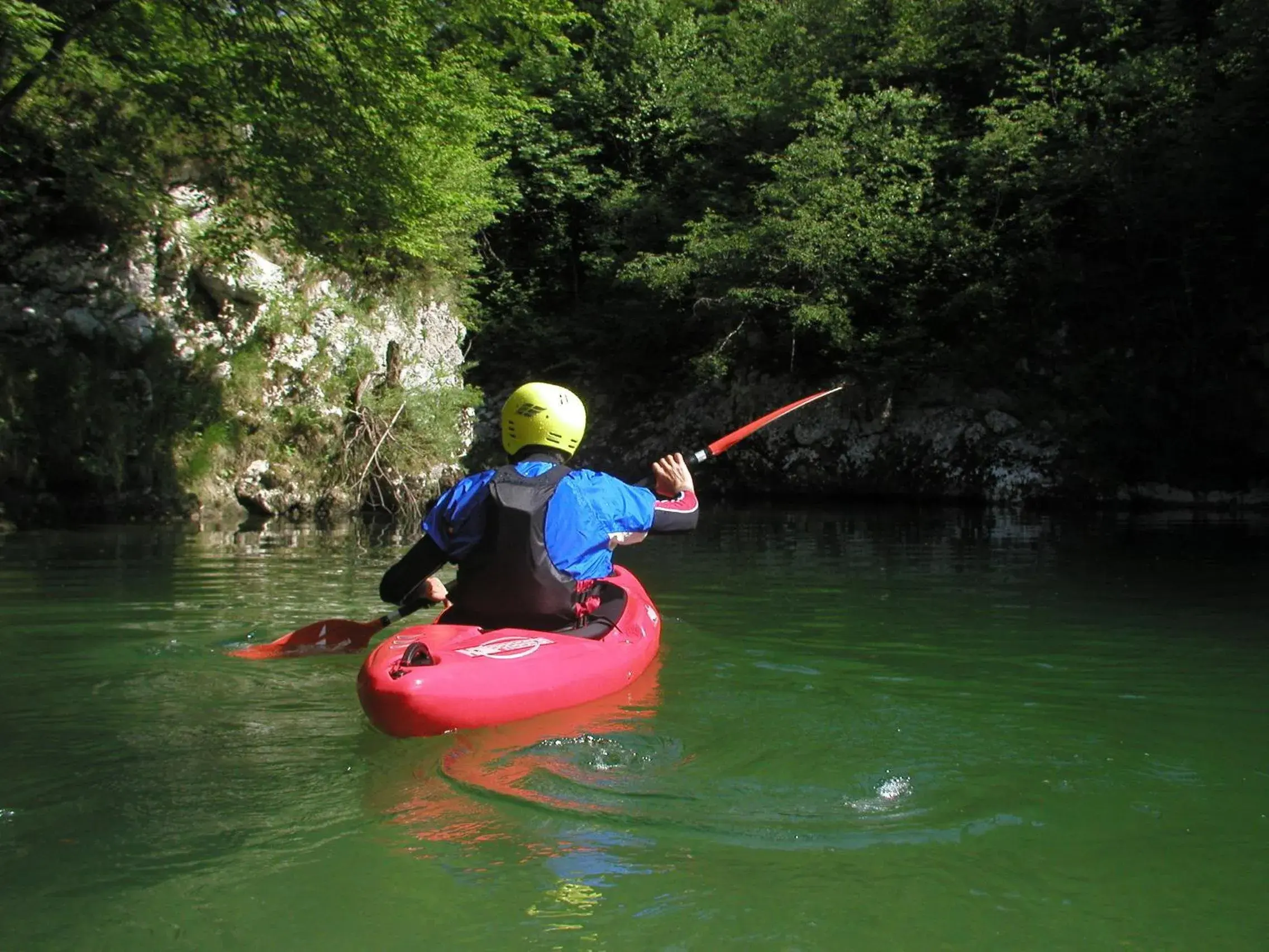 Canoeing in Hotel Jezero