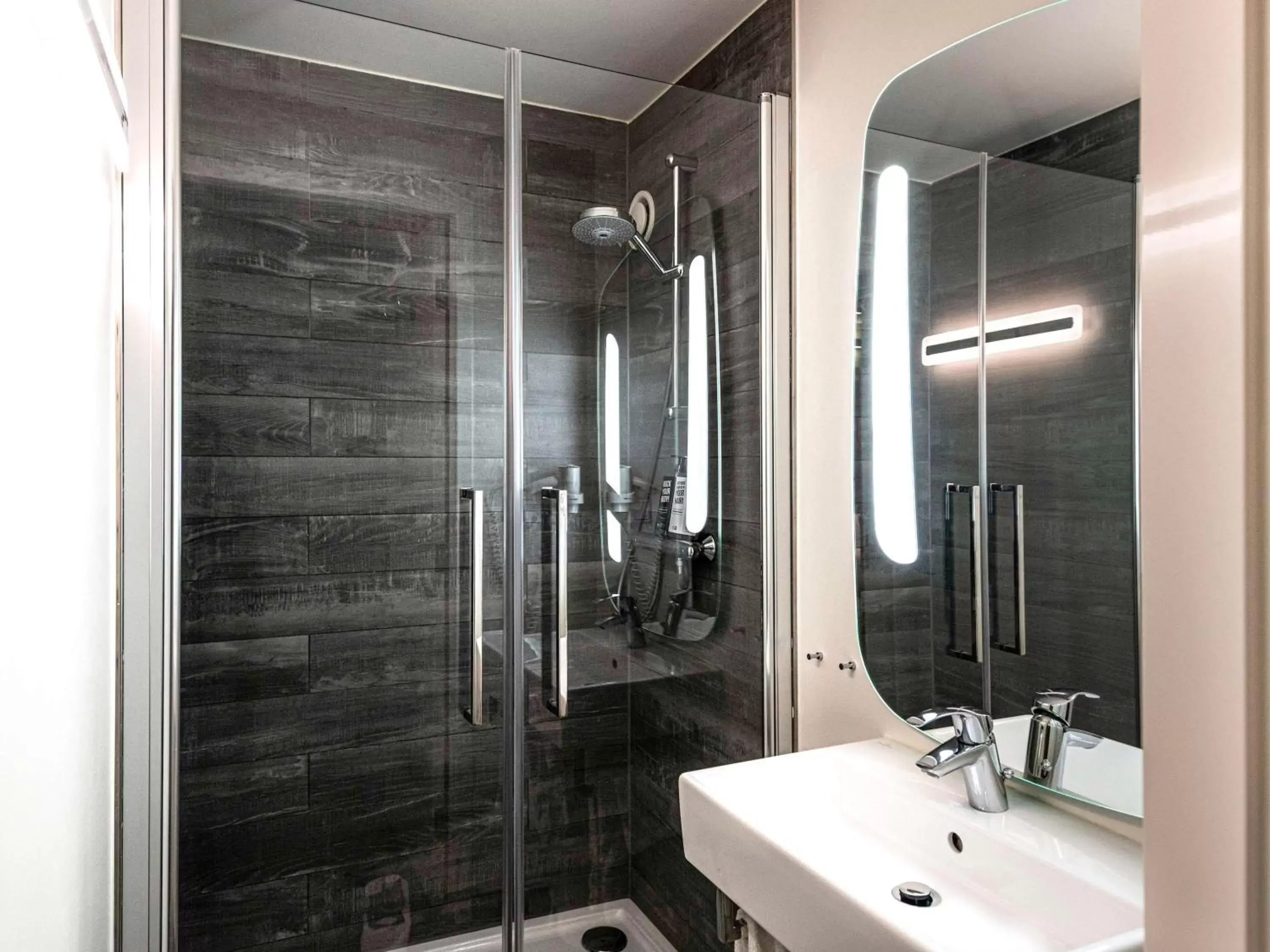 Shower, Bathroom in ibis Amsterdam Centre