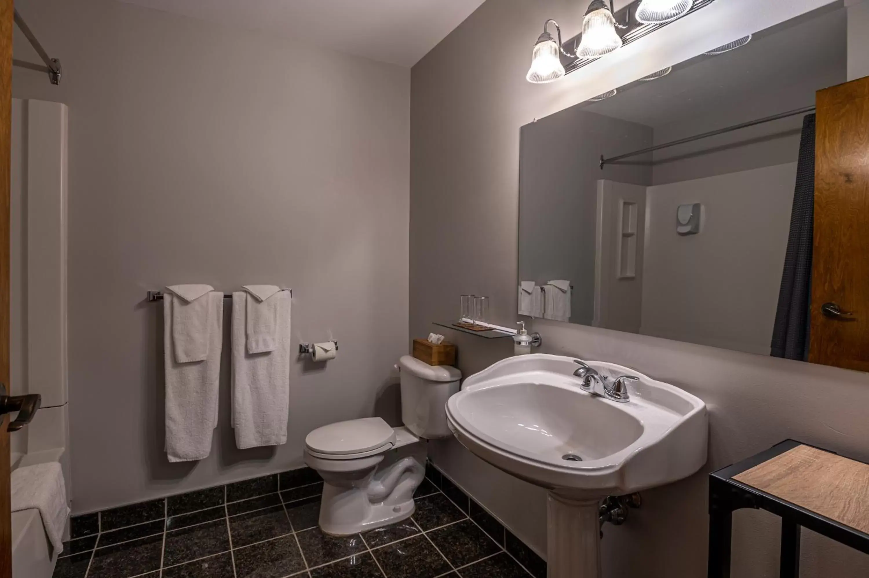 Bathroom in Manoir D'Orsennens