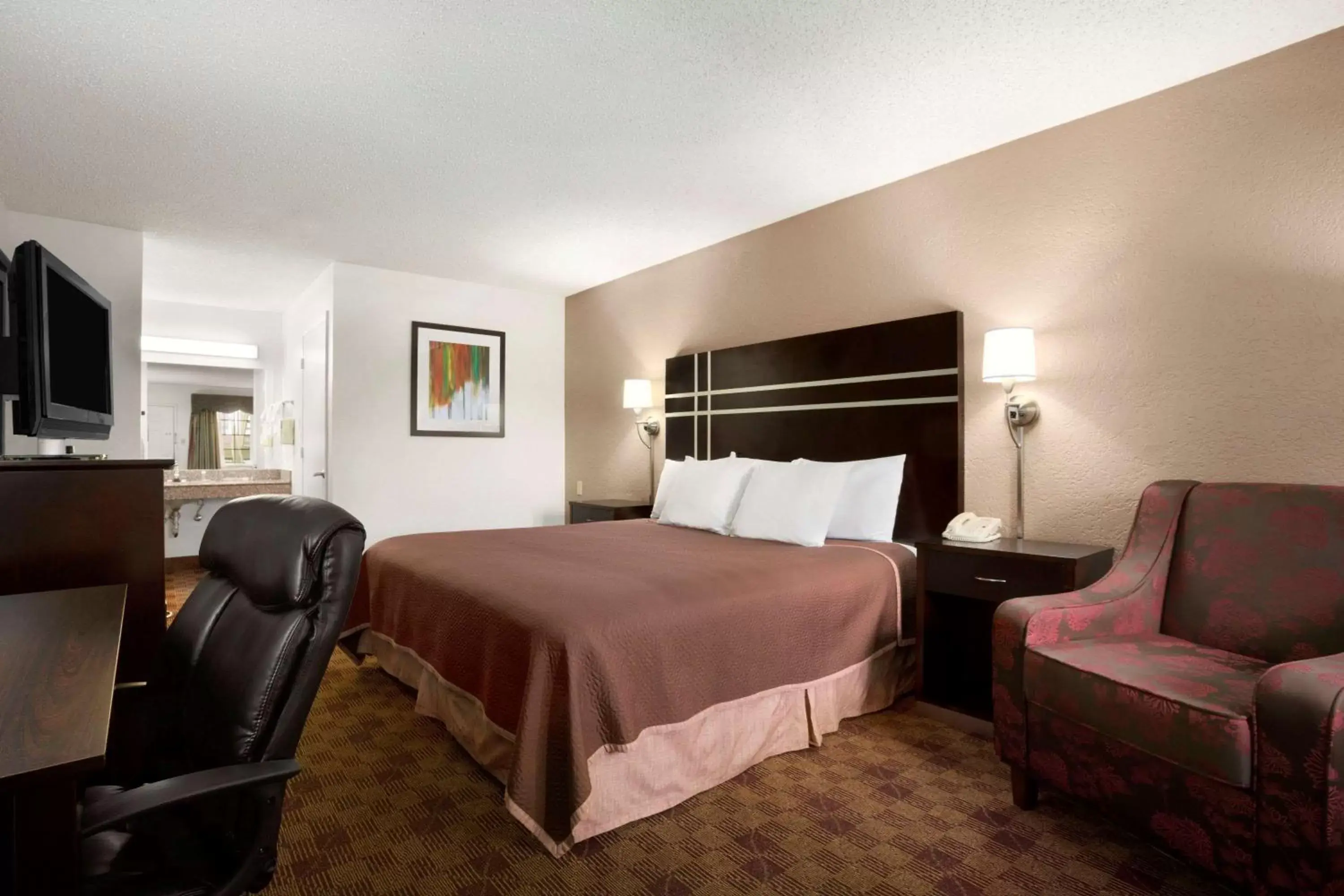 Photo of the whole room in Travelodge by Wyndham Killeen/Fort Hood