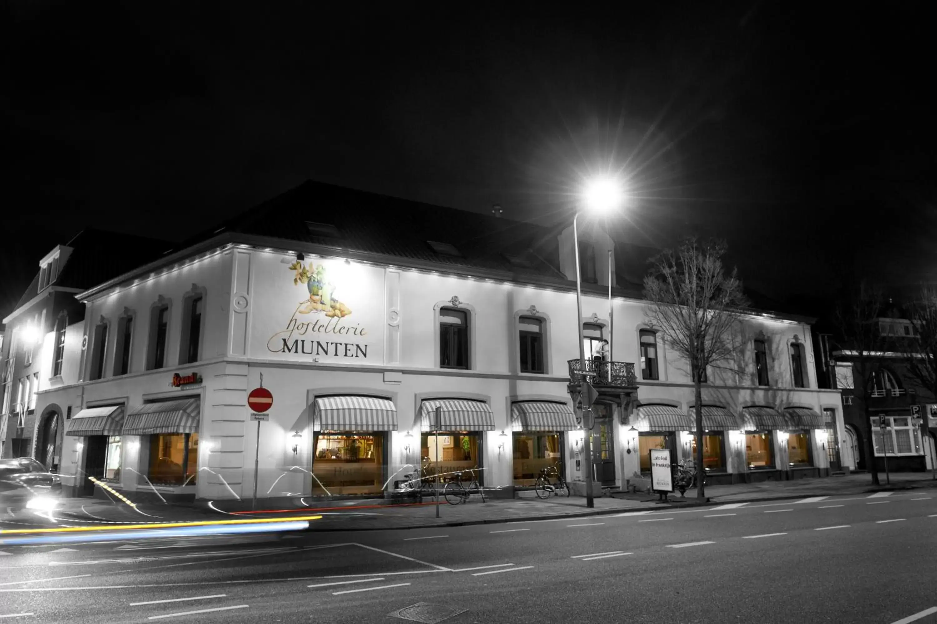 Facade/entrance, Property Building in Hotel Munten